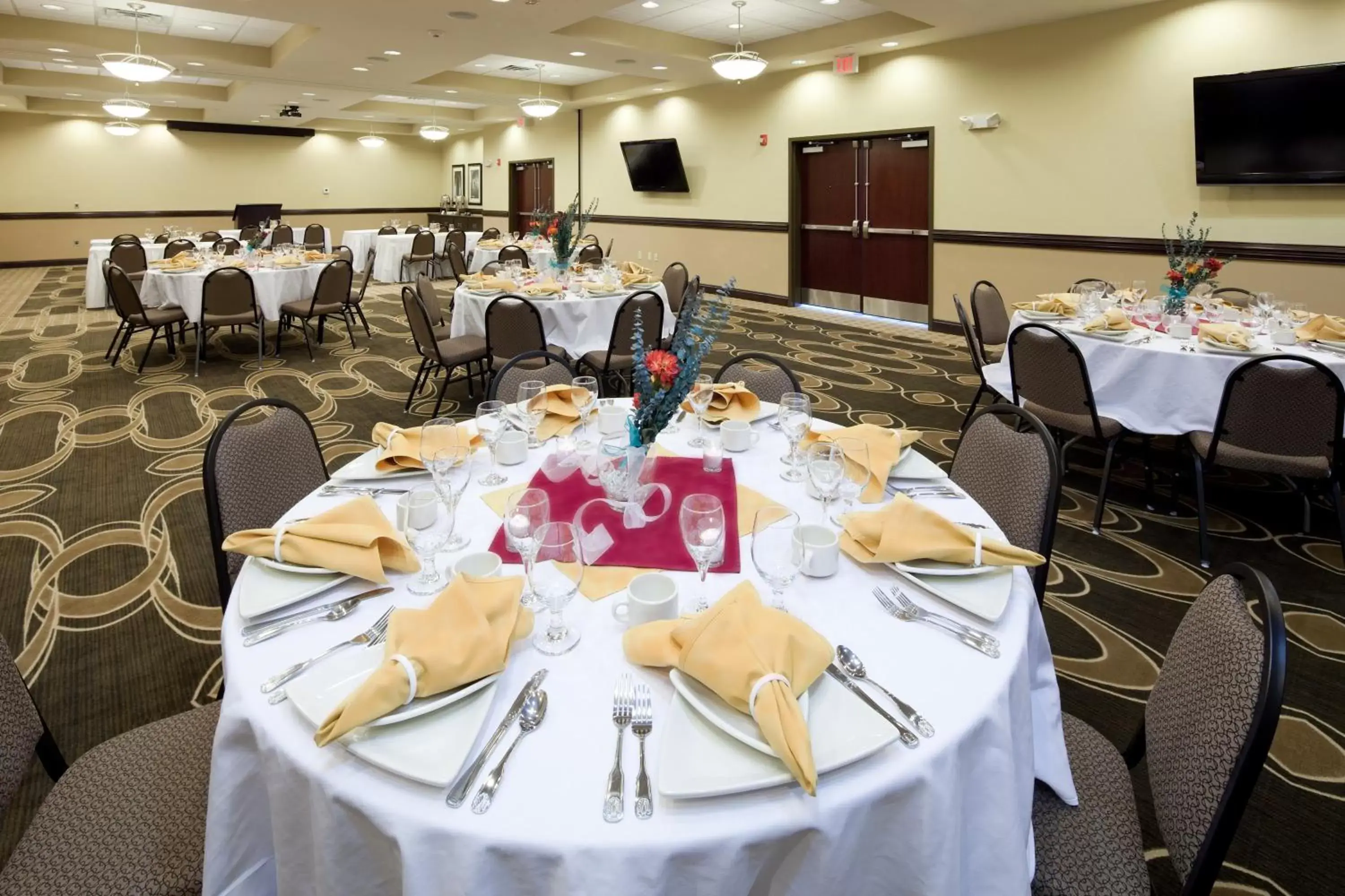 Meeting/conference room, Restaurant/Places to Eat in Holiday Inn Mobile Airport, an IHG Hotel