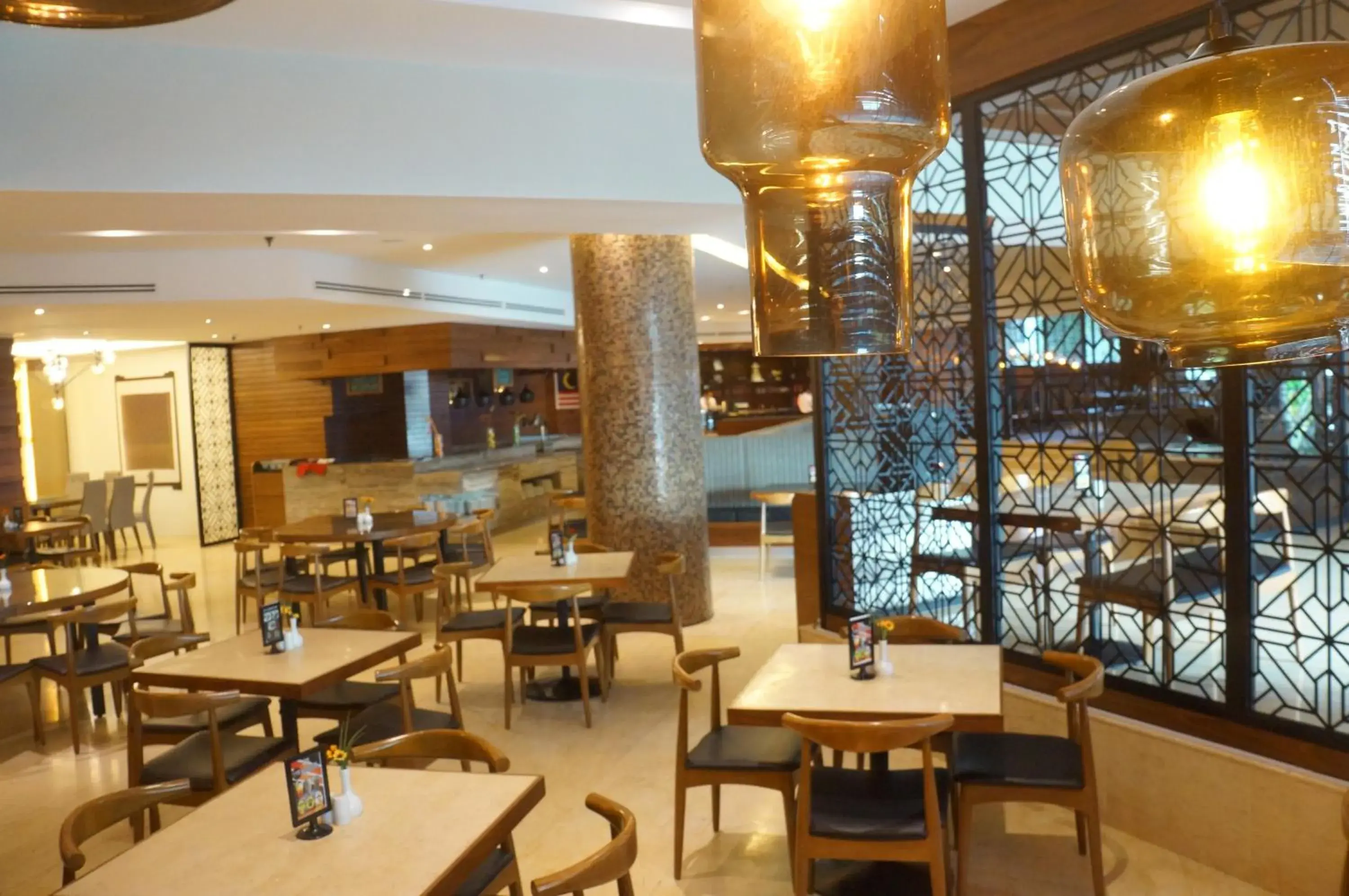 Restaurant/Places to Eat in Sabah Oriental Hotel