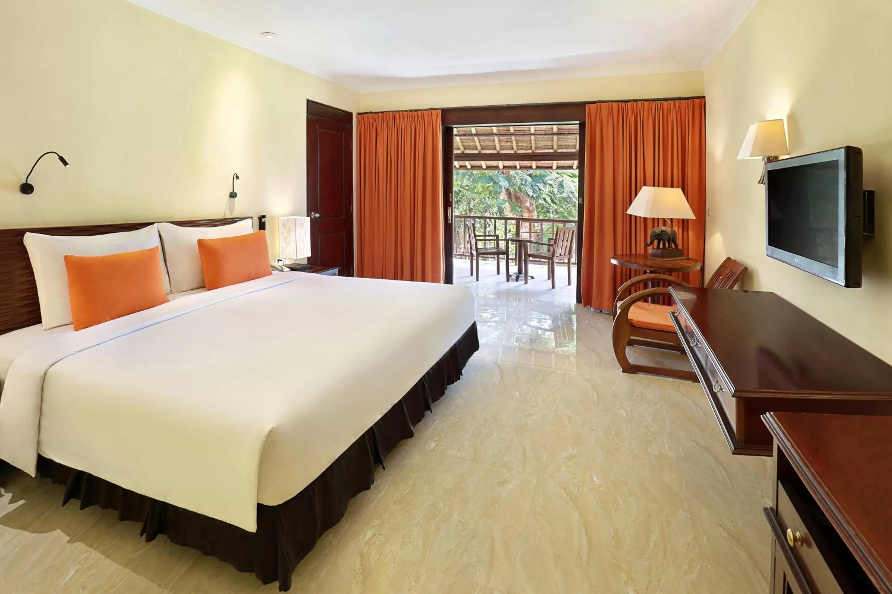 Photo of the whole room, Bed in Mercure Resort Sanur