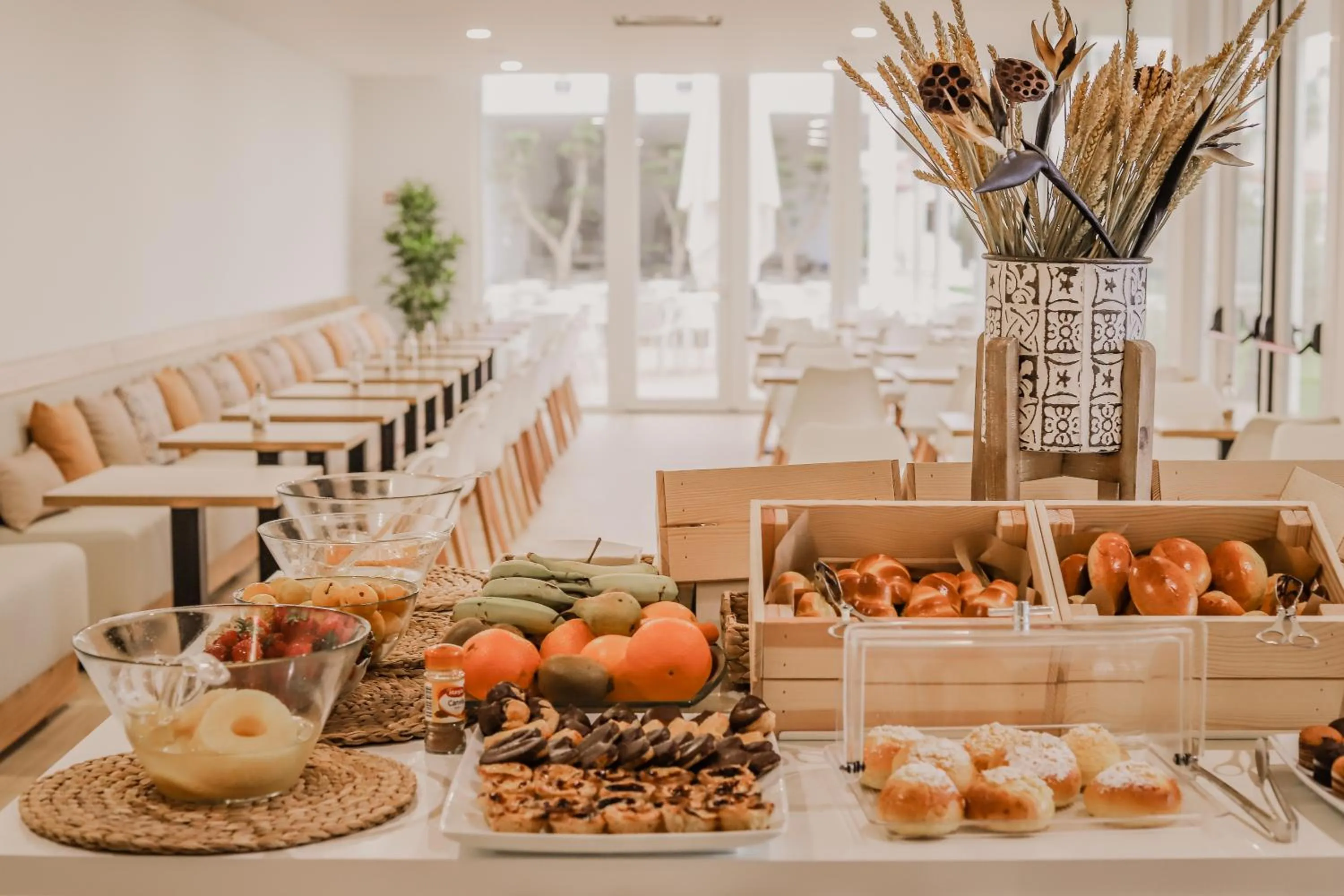 Breakfast in Hotel Neptuno