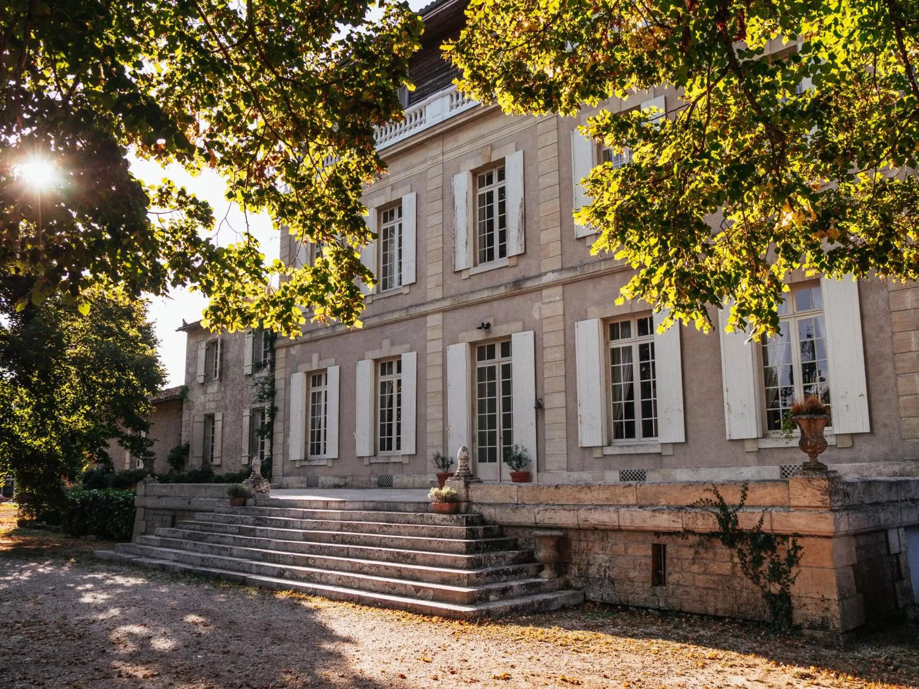 Facade/entrance, Property Building in Château Destinée