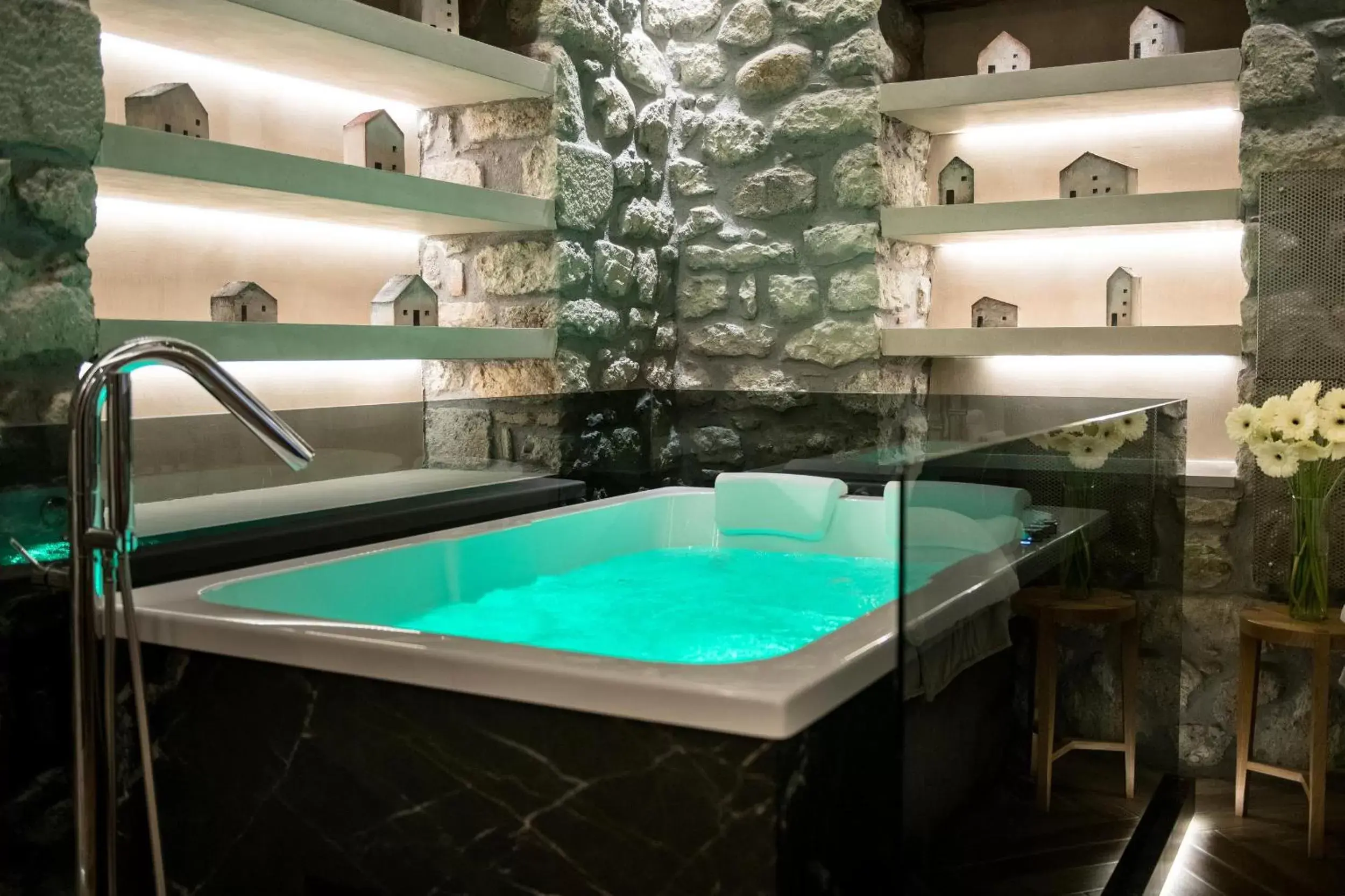 Hot Tub, Swimming Pool in Tsikeli Boutique Hotel Meteora - Adults Friendly