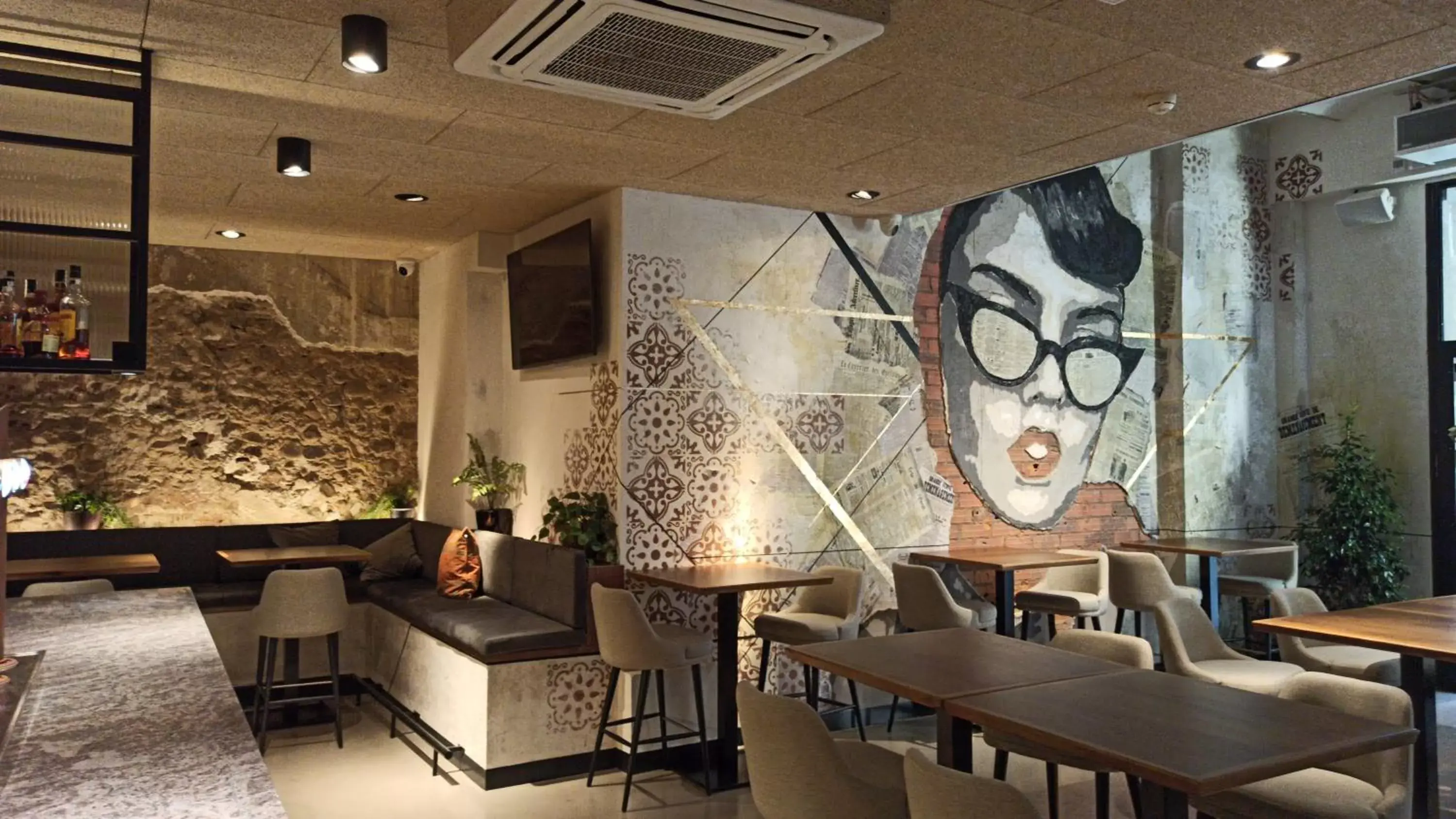 Lounge or bar in ARVA Spa París Lounge or bar in ARVA Spa París