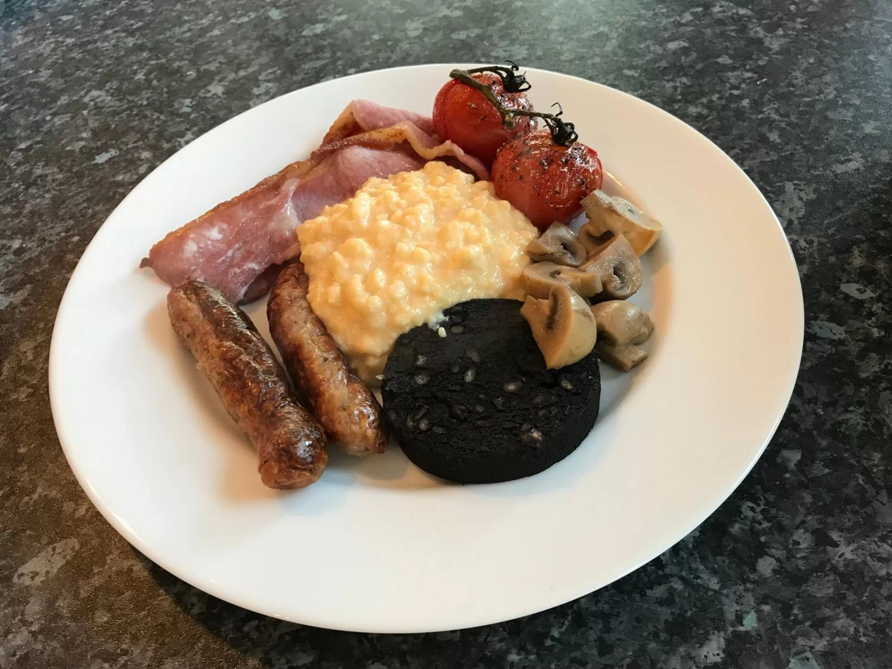 English/Irish breakfast in Dunelm House