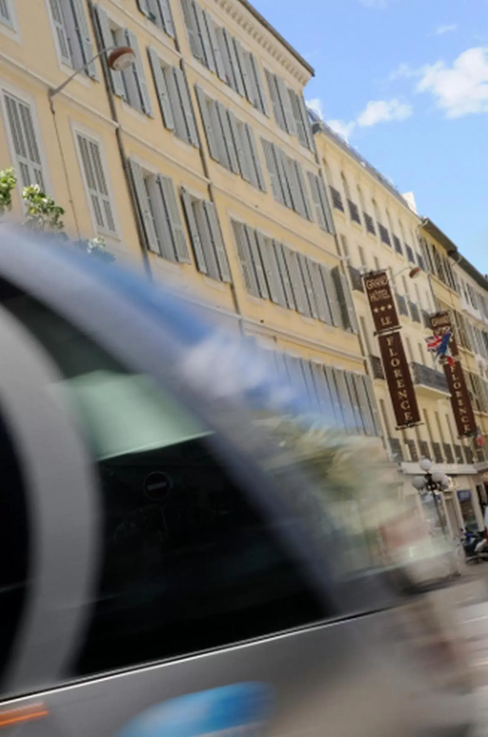 Facade/entrance, Property Building in Hotel Florence Nice