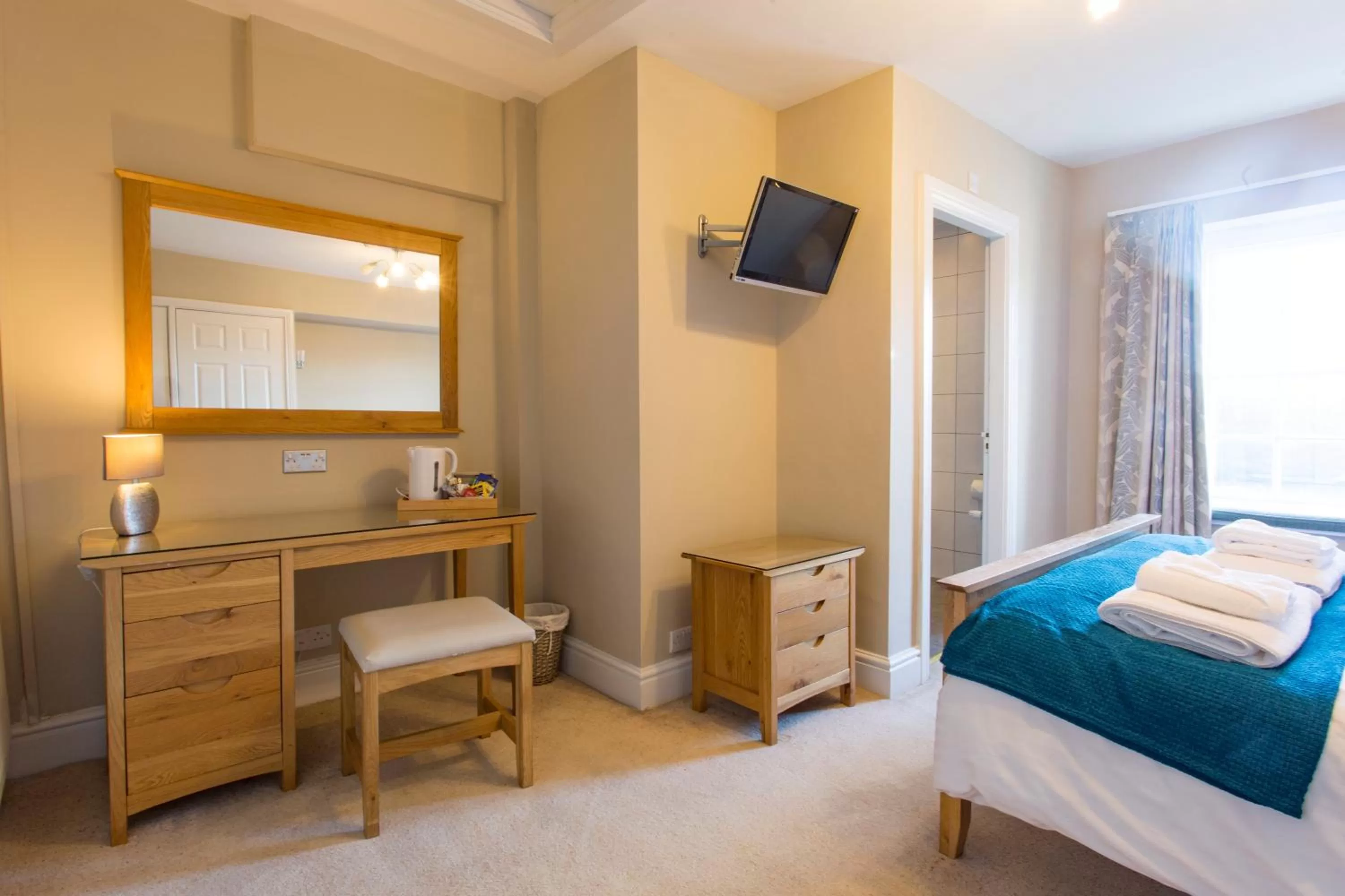 Bed in The Wheatsheaf Hotel