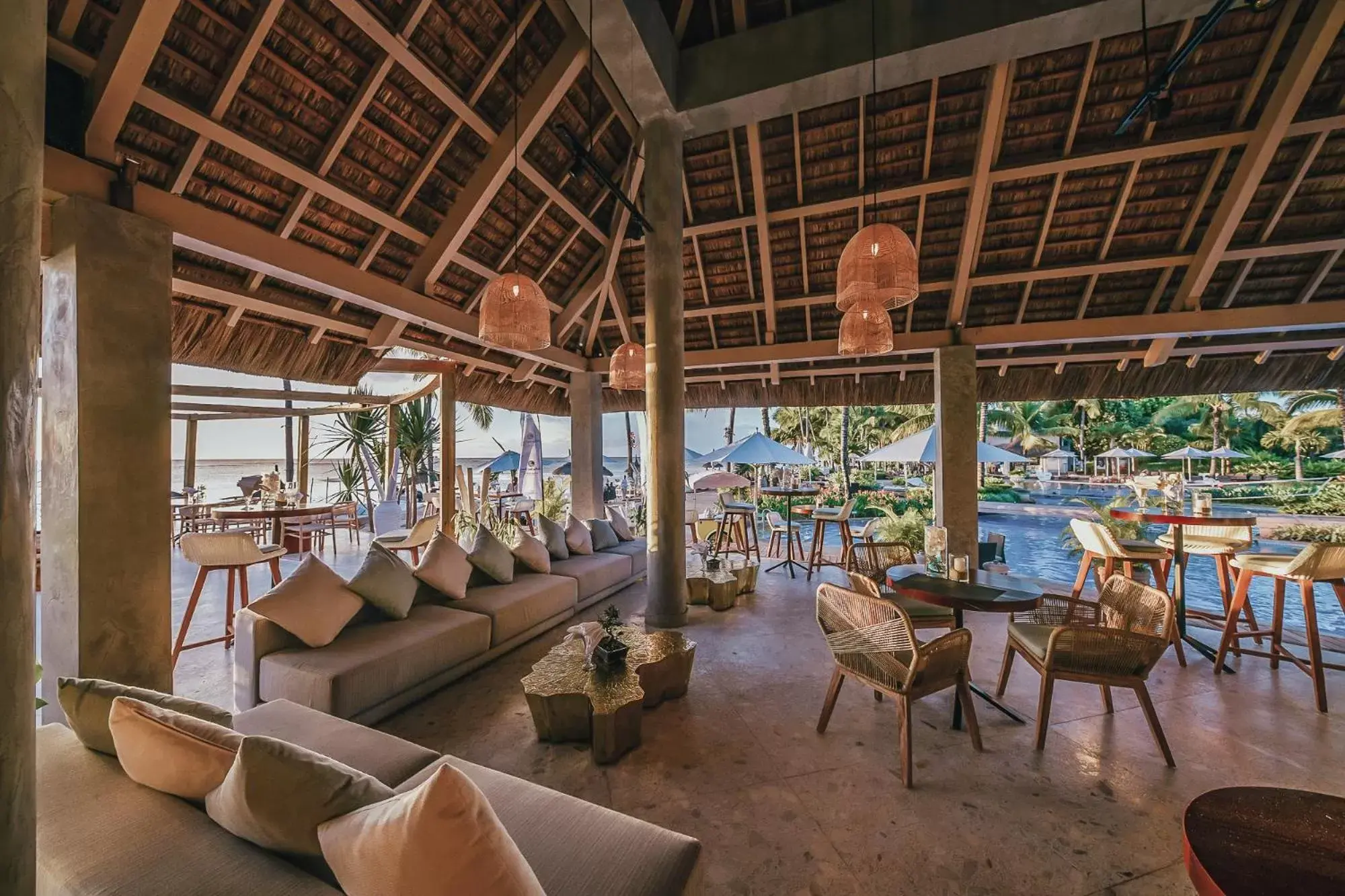 Restaurant/places to eat, Lounge/Bar in Sugar Beach Mauritius