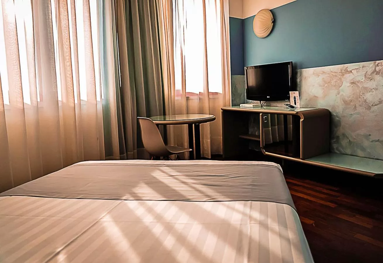 Bedroom, Bed in Business Hotel