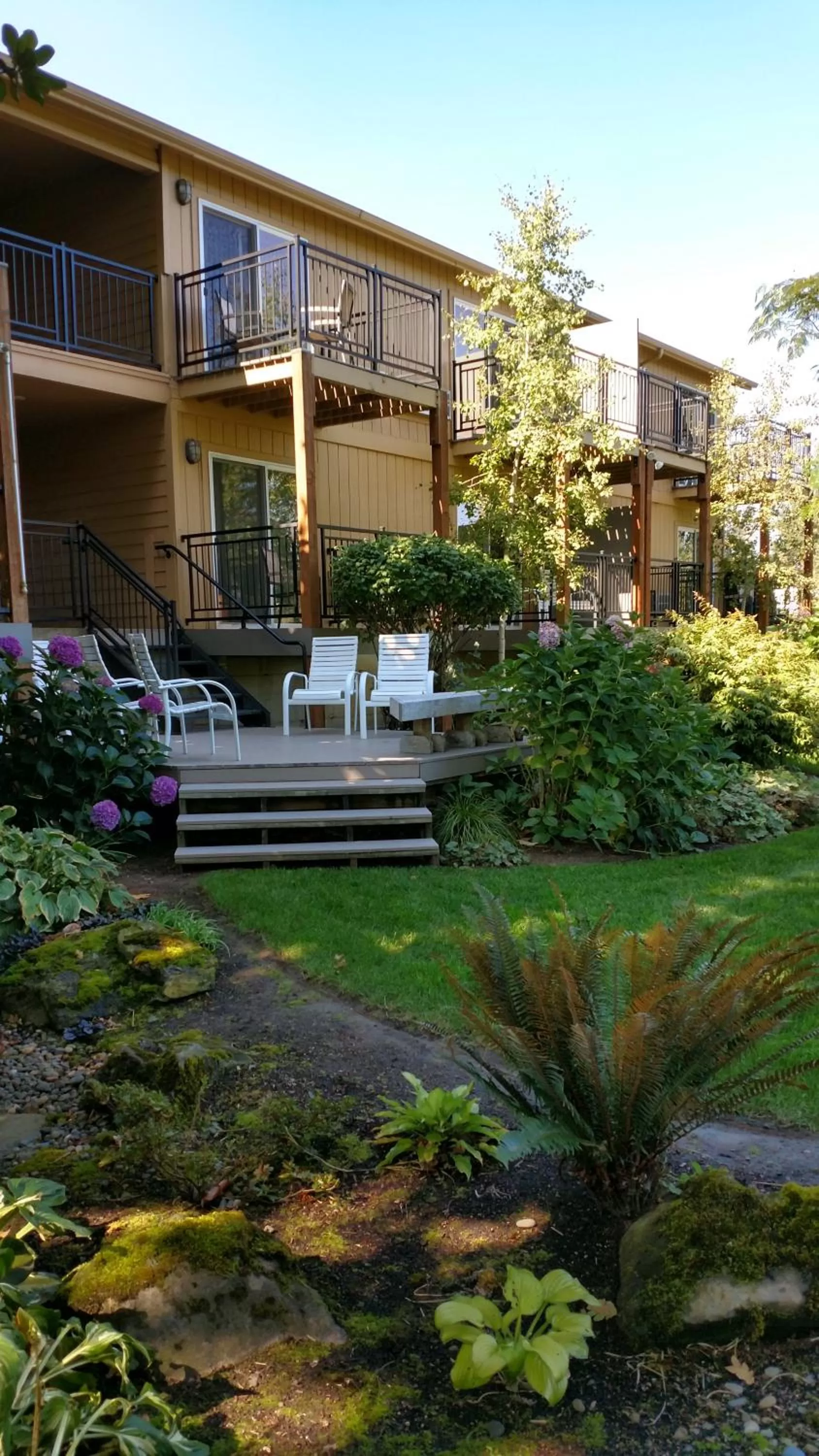 Property building in Lewis River Inn