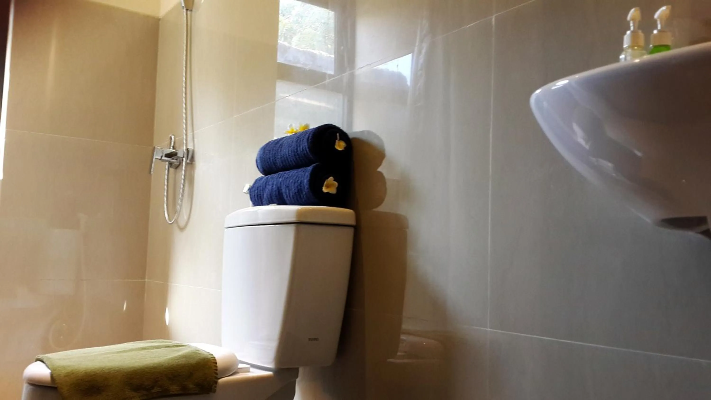 Bathroom in Coco De Heaven House