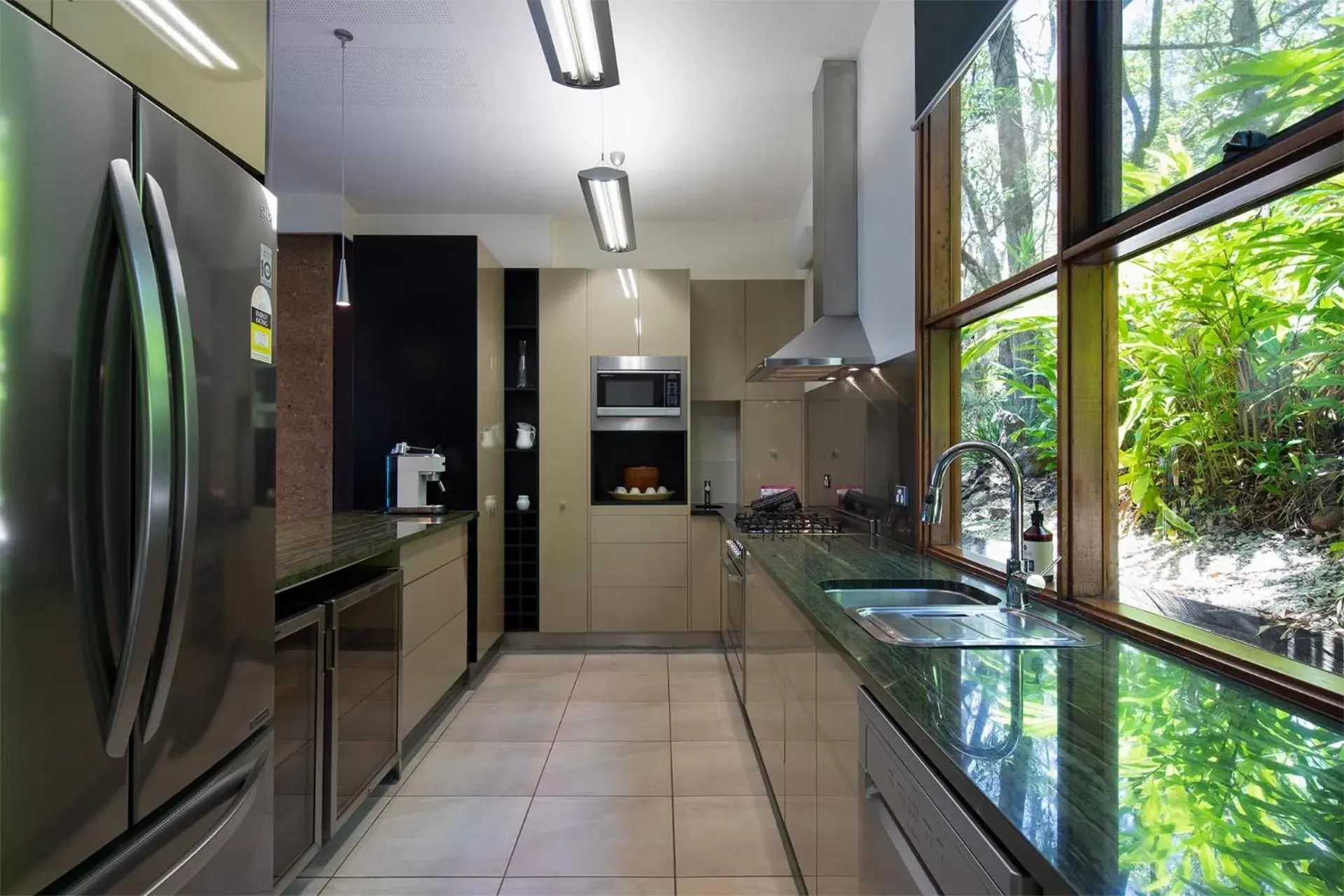 kitchen, Kitchen/Kitchenette in Eumarella Shores Noosa Lake Retreat