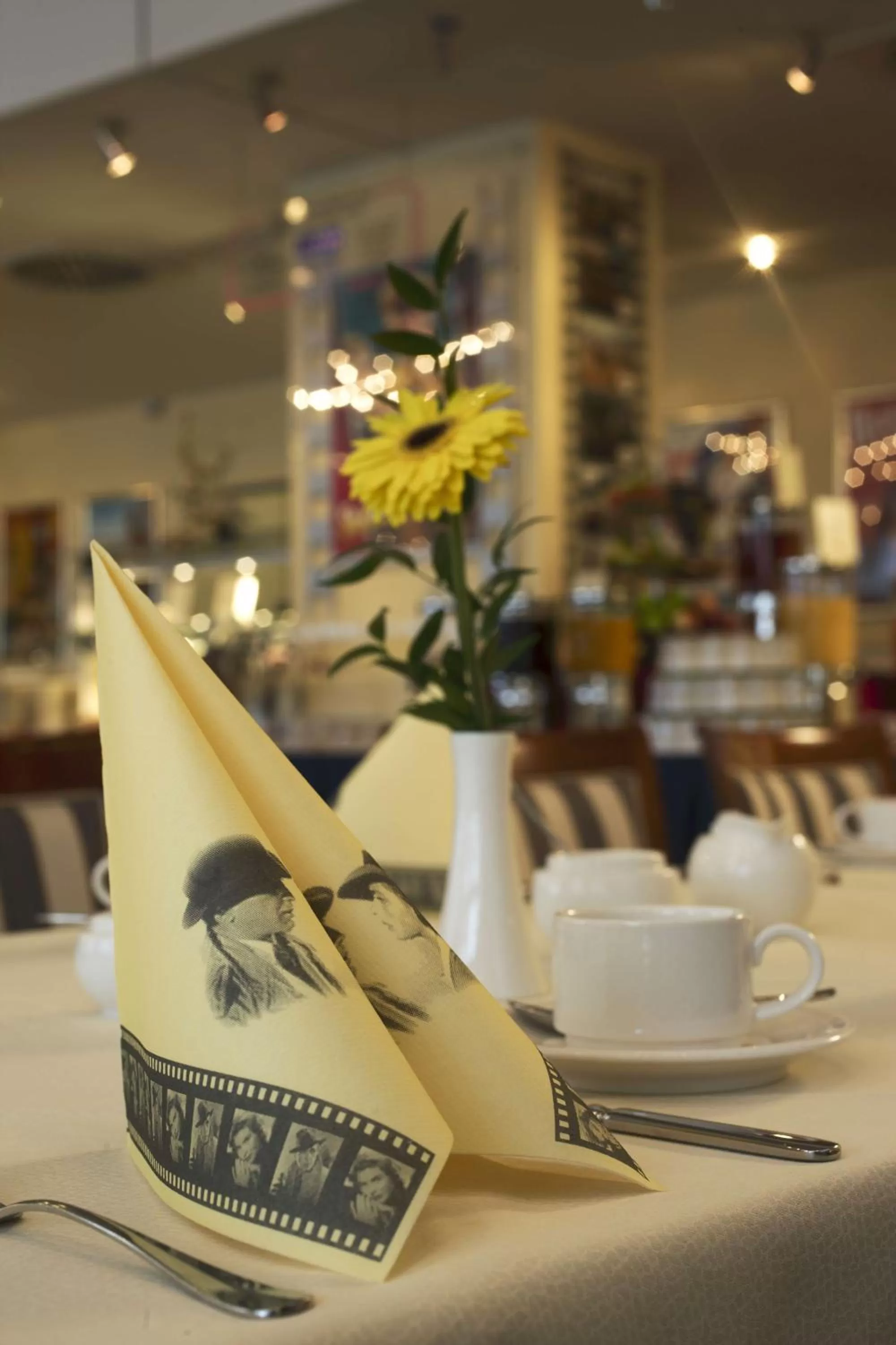 Restaurant/places to eat in Hollywood Media Hotel am Kurfürstendamm