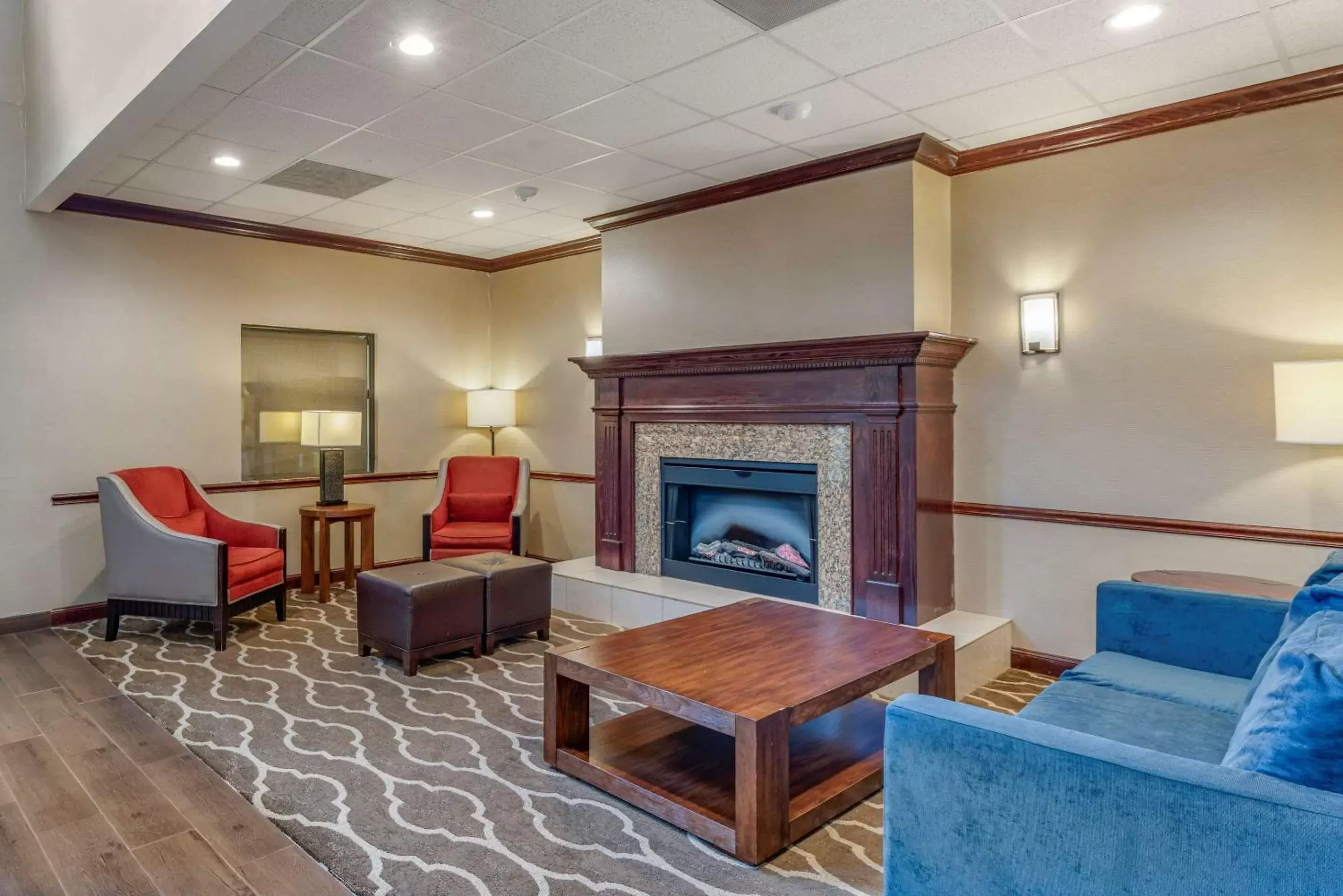 Lobby or reception, Seating Area in Comfort Inn & Suites St Louis-O'Fallon