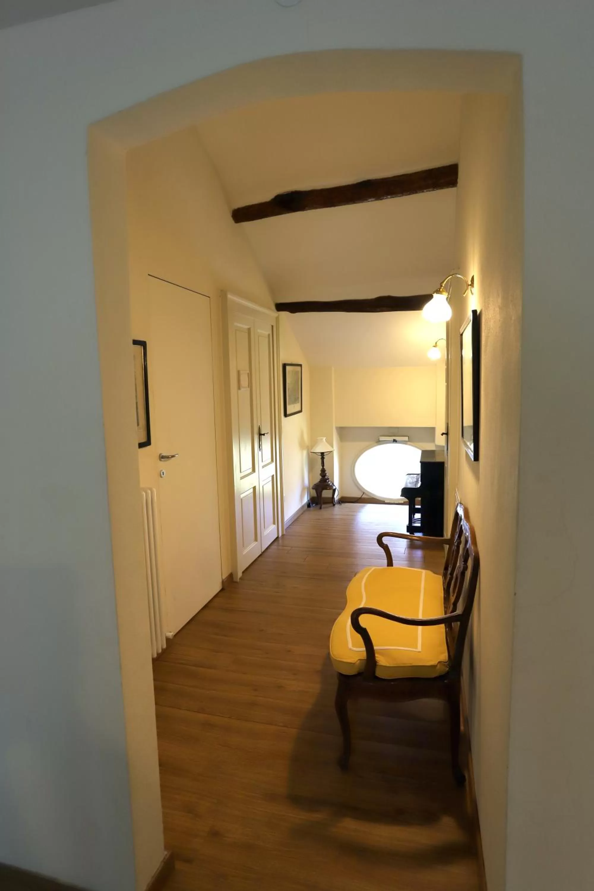 hair dresser in La Villa del Lago