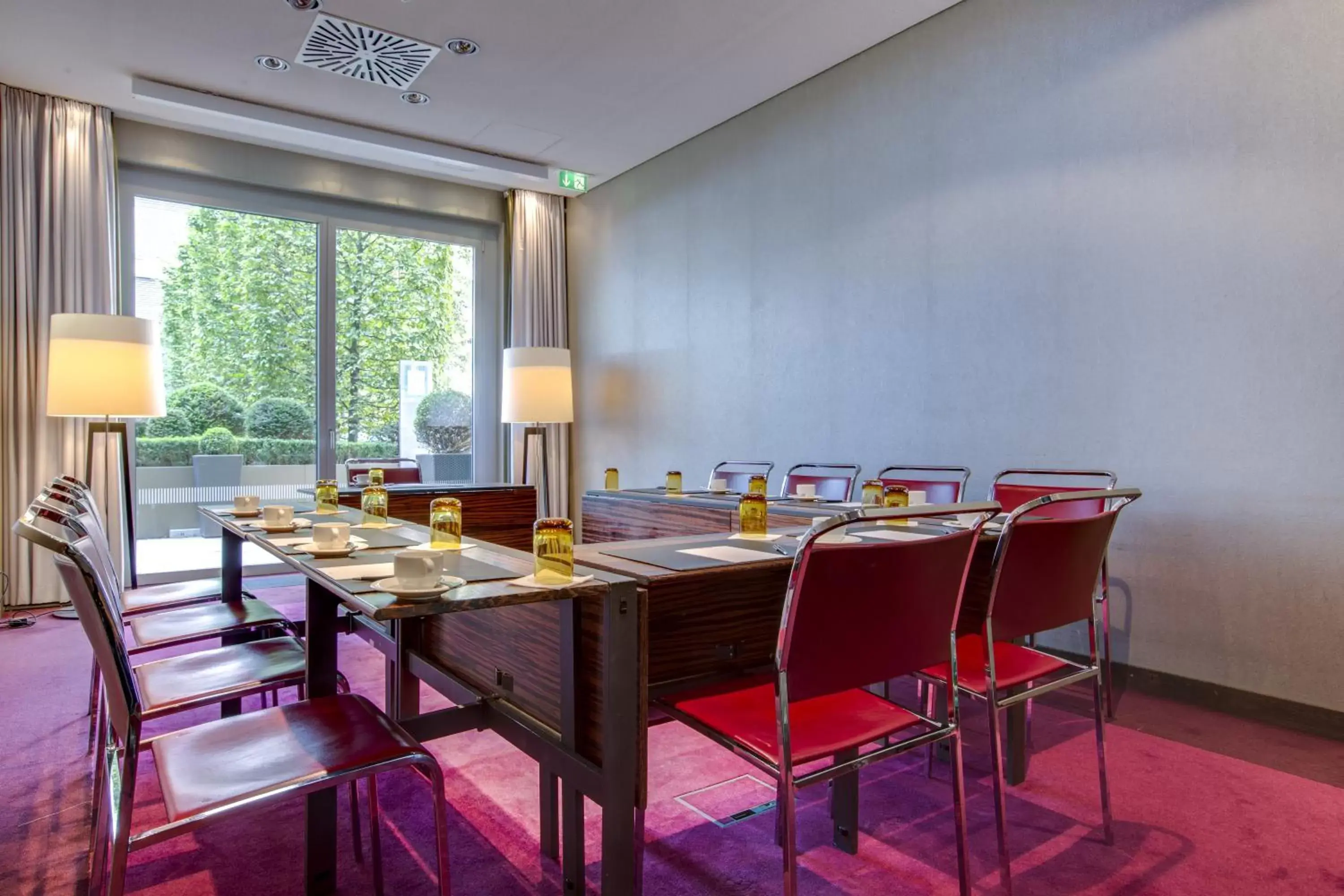 Business facilities, Dining Area in Radisson Blu Media Harbour Hotel, Düsseldorf