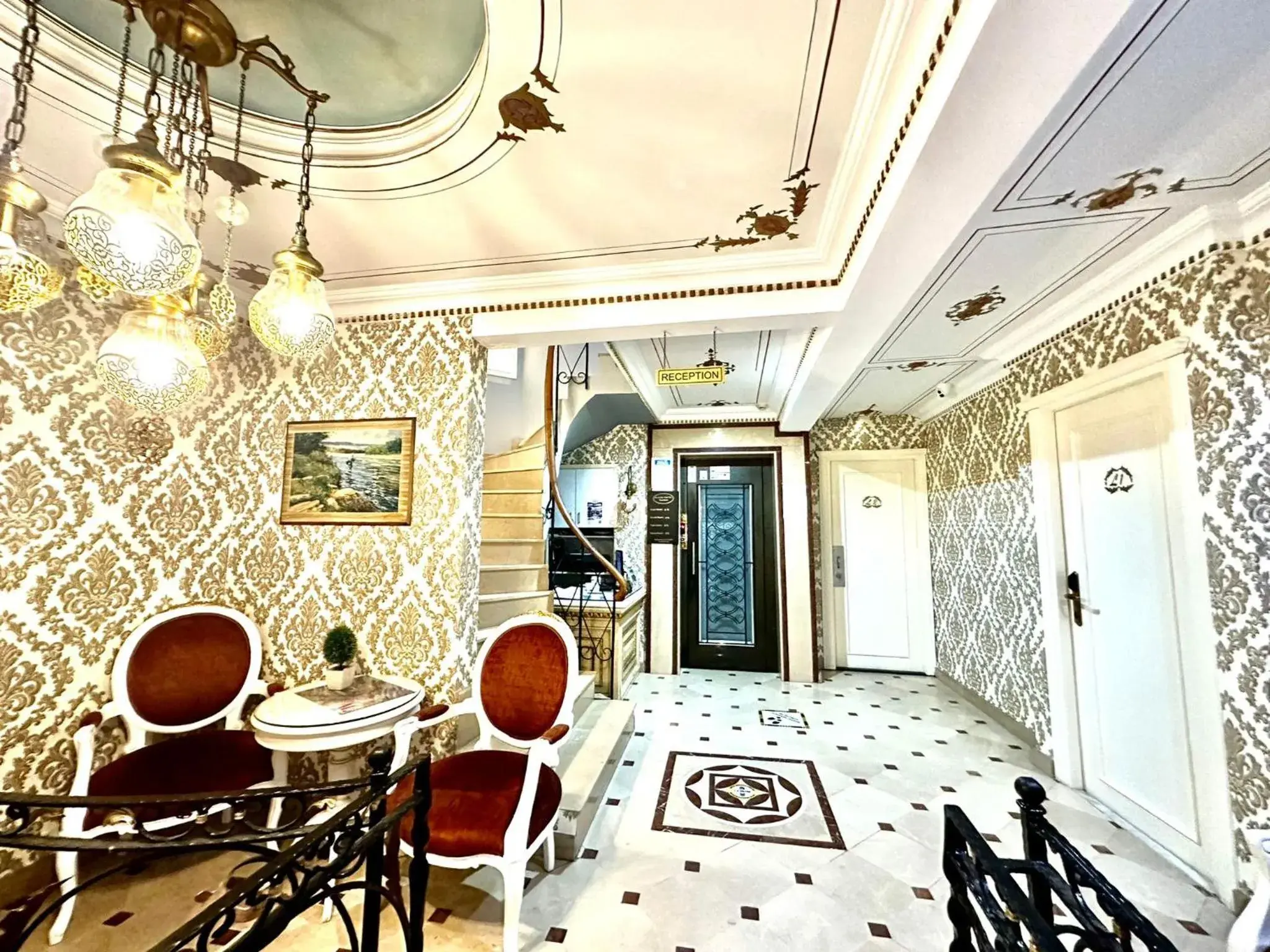 Restaurant/Places to Eat in Alyon Hotel Taksim