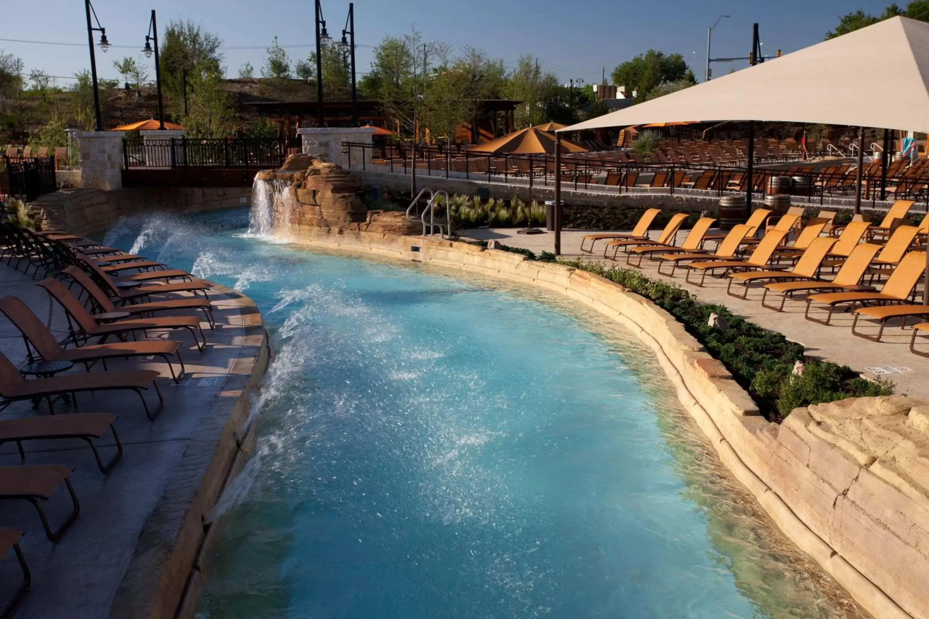 Area and facilities, Swimming Pool in Gaylord Texan Resort and Convention Center