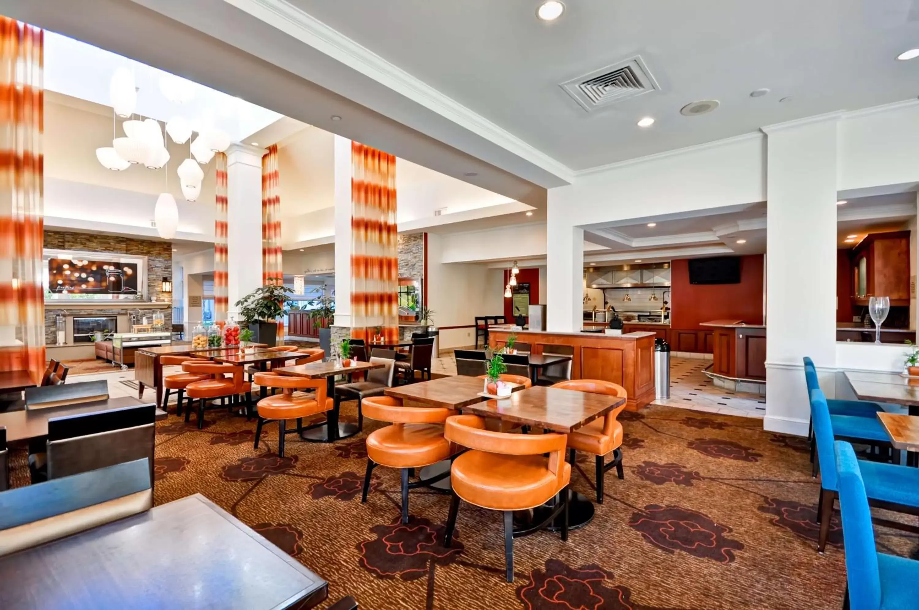 Restaurant/places to eat, Lounge/Bar in Hilton Garden Inn Tampa North