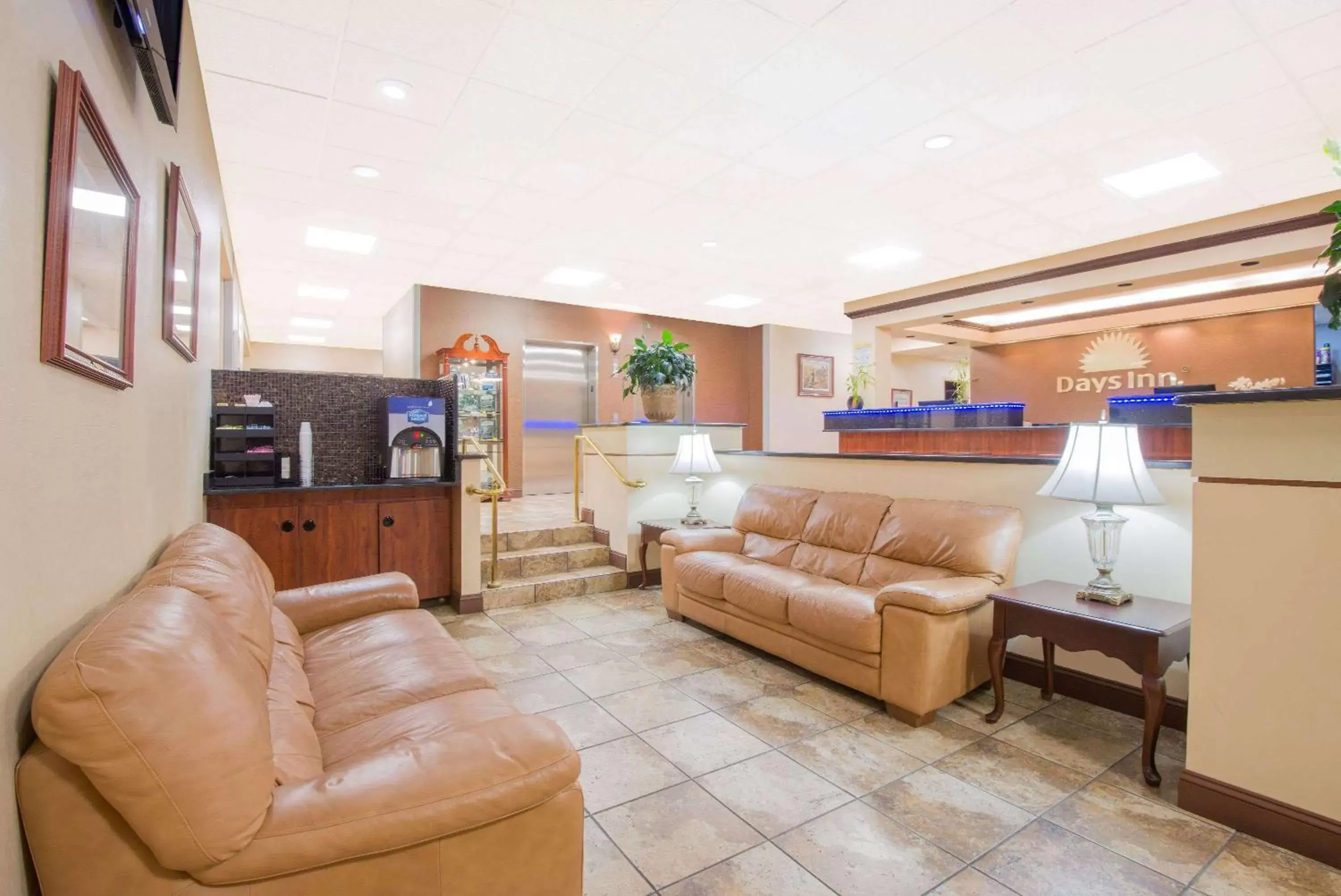 Lobby or reception, Seating Area in Days Inn by Wyndham Gettysburg