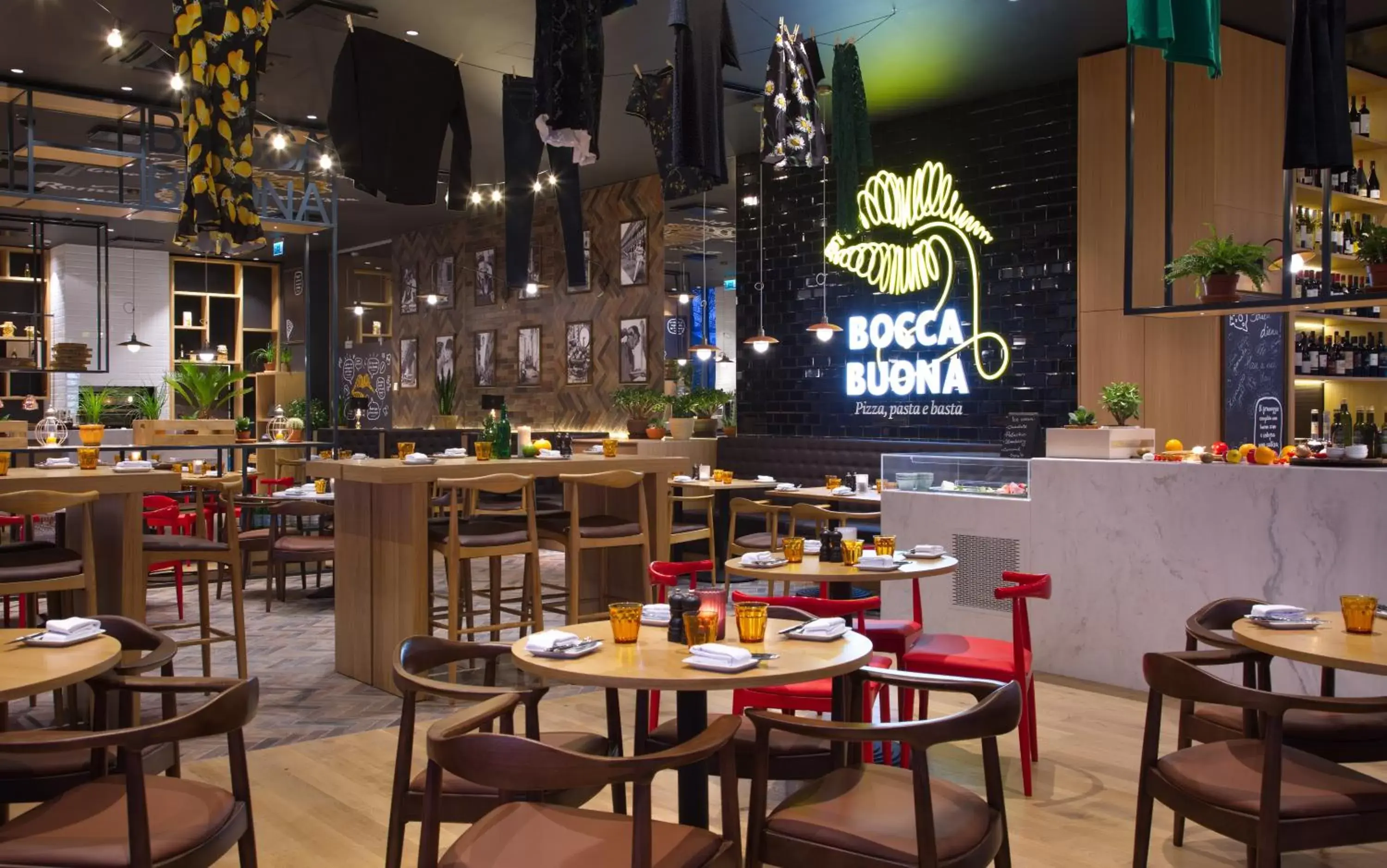 Restaurant/Places to Eat in Park Inn by Radisson Riga Valdemara