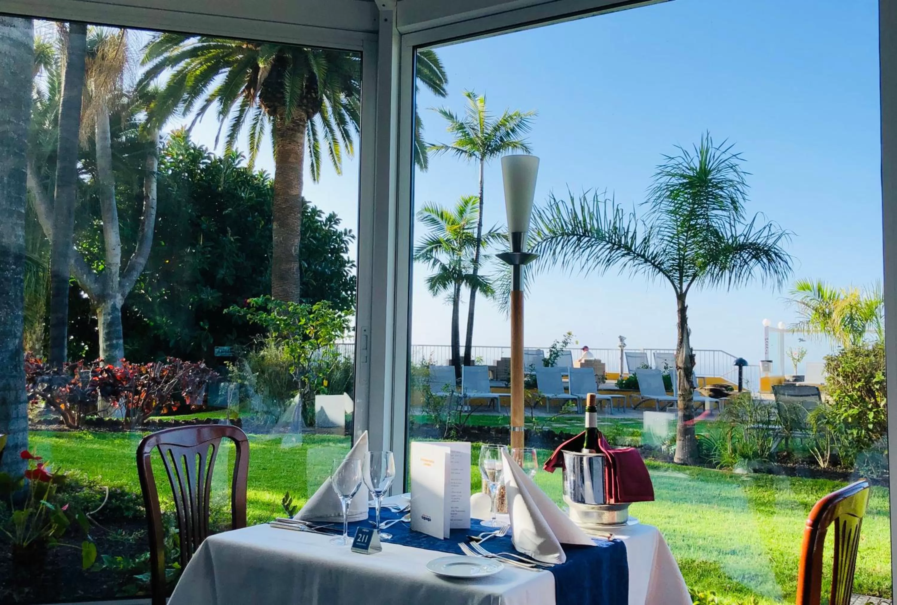 Restaurant/places to eat in Hotel Tigaiga