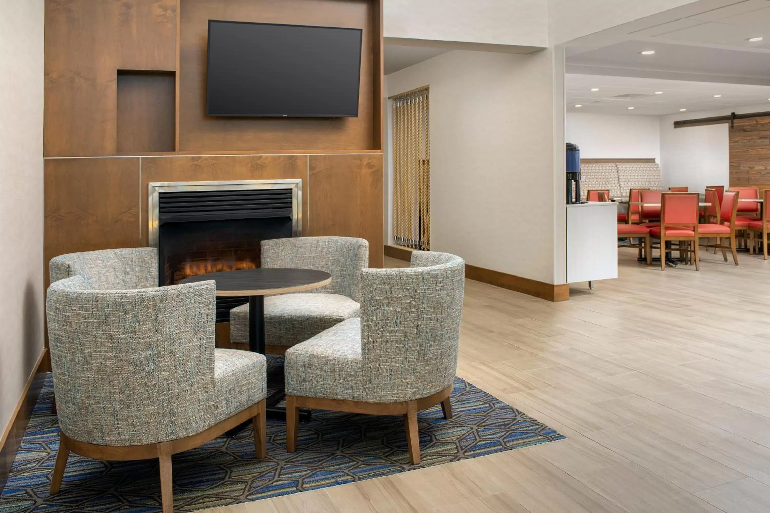 Lobby or reception in Holiday Inn Express Hotel & Suites Annapolis, an IHG Hotel