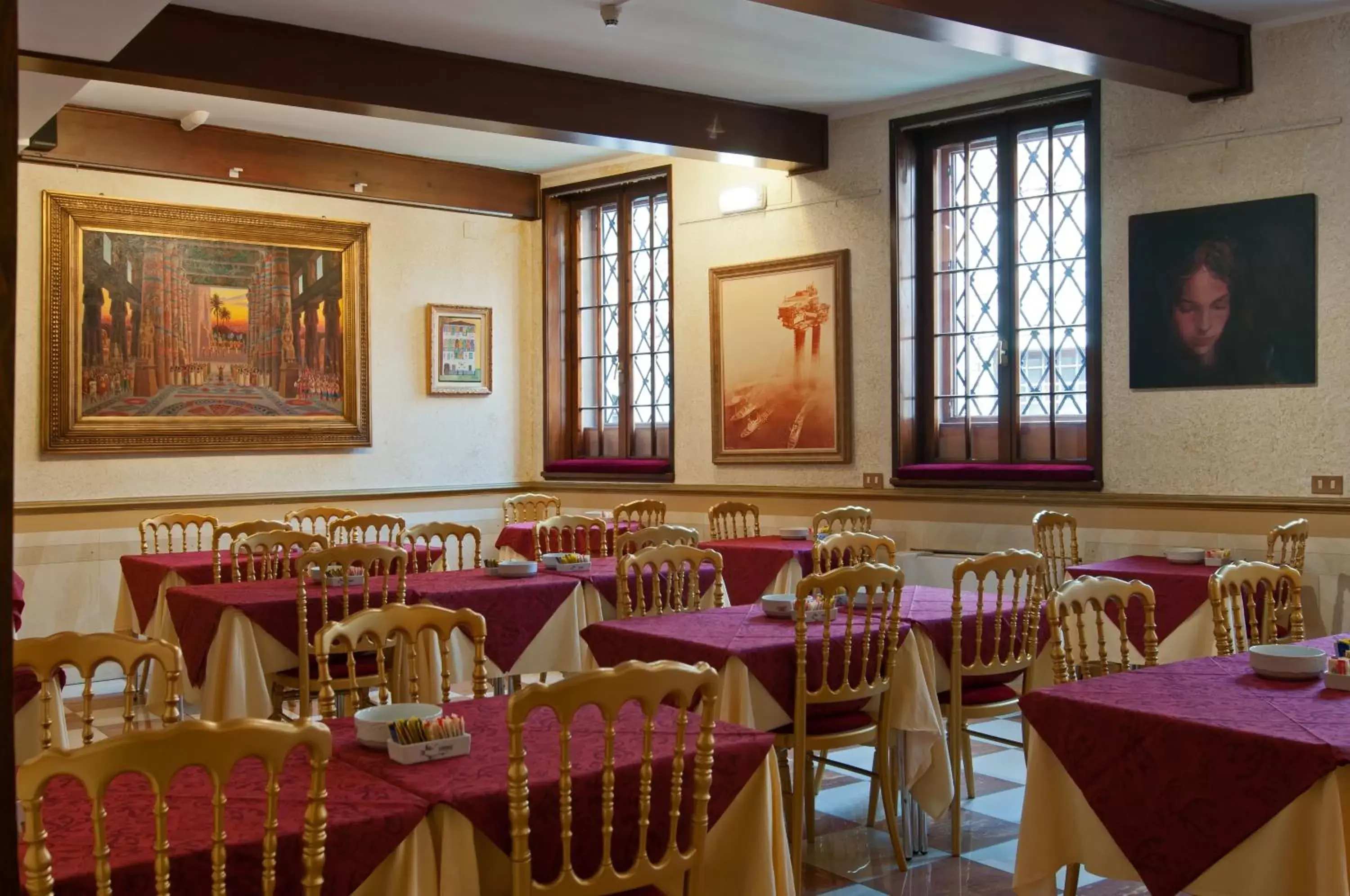 Restaurant/Places to Eat in Hotel La Fenice et Des Artistes