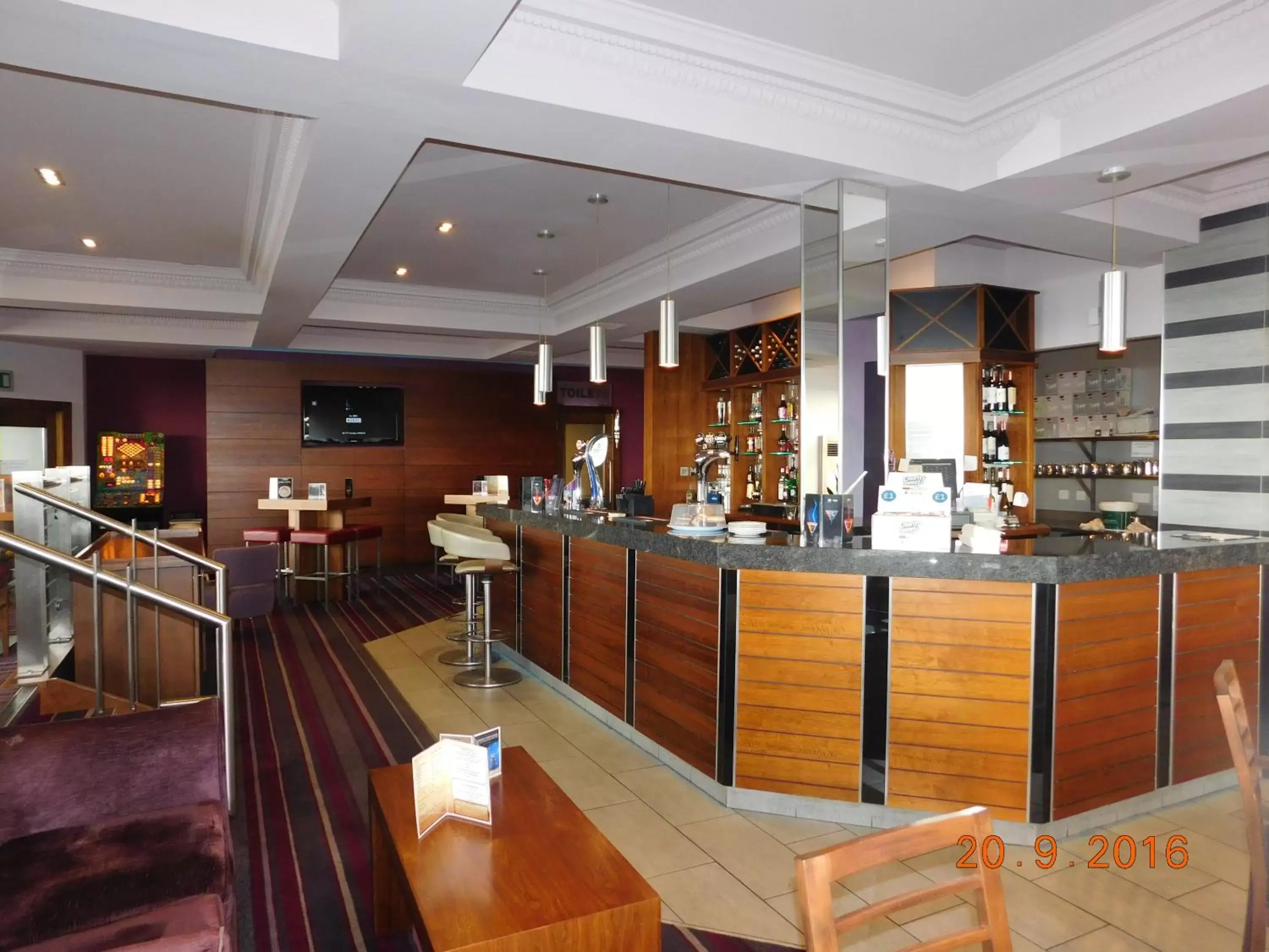 Lounge or bar, Restaurant/Places to Eat in Horizon Hotel