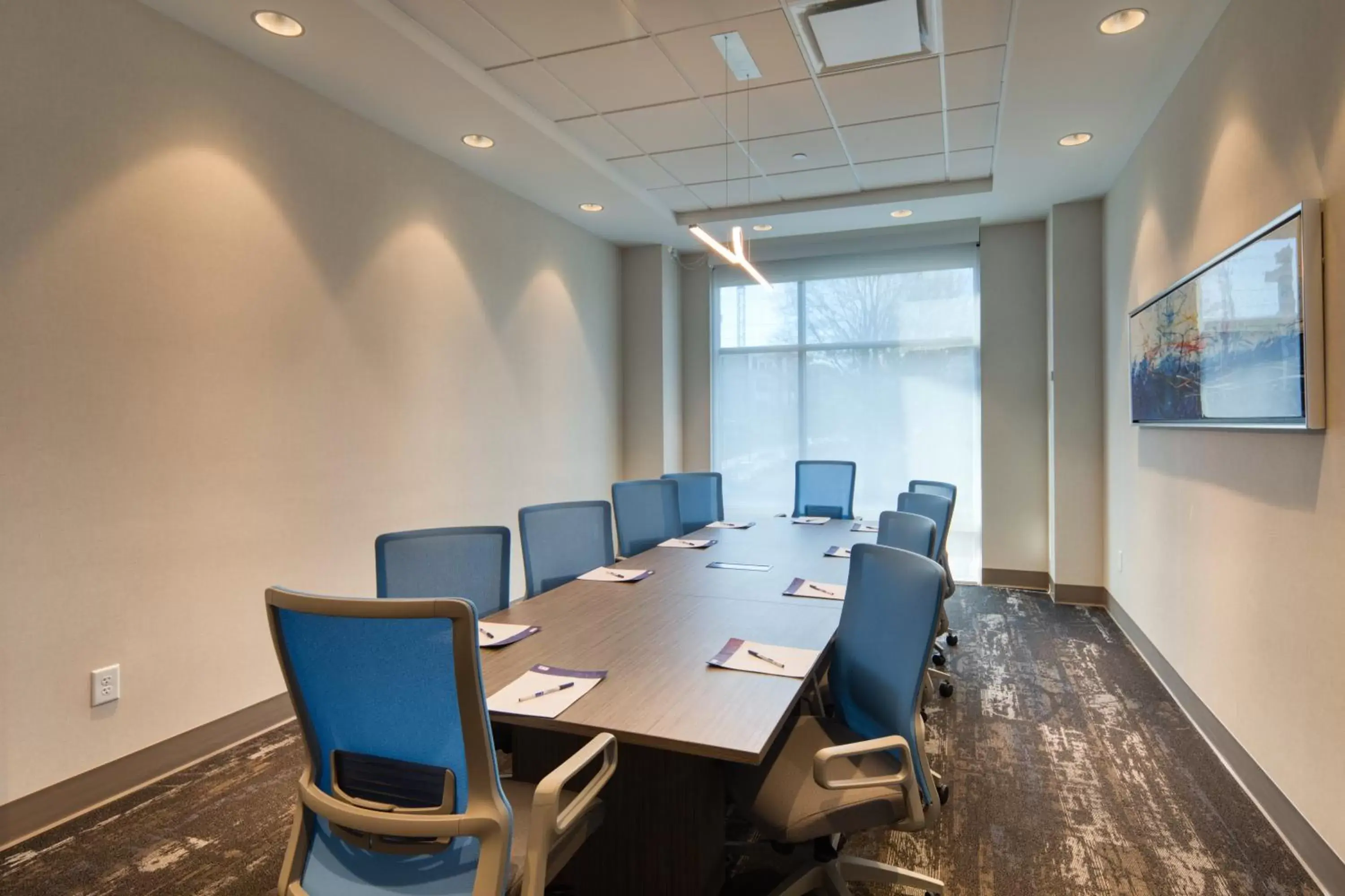 Meeting/conference room in Holiday Inn Express & Suites - Charlotte - South End, an IHG Hotel