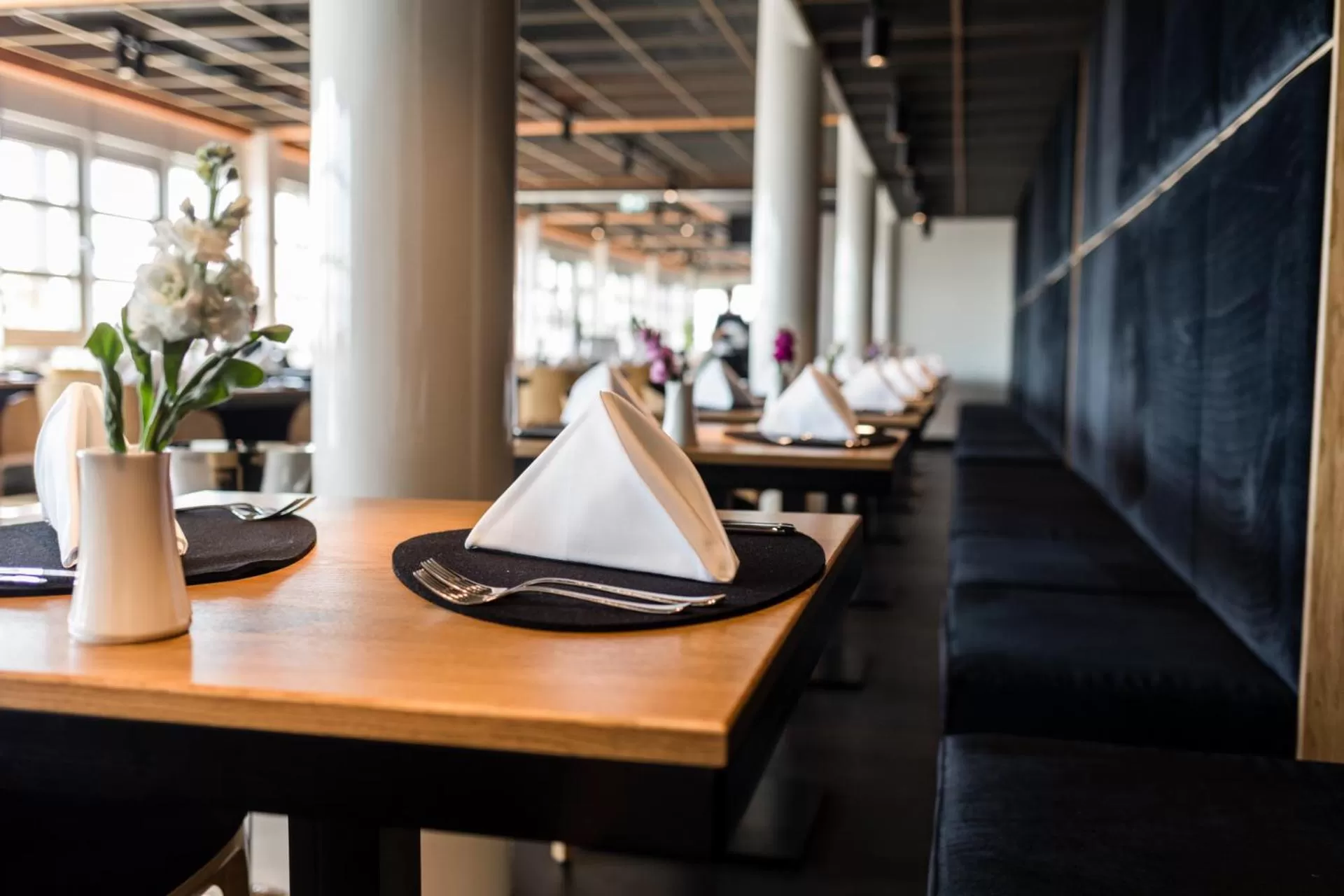 Restaurant/places to eat in GINN Hotel Hamburg Elbspeicher