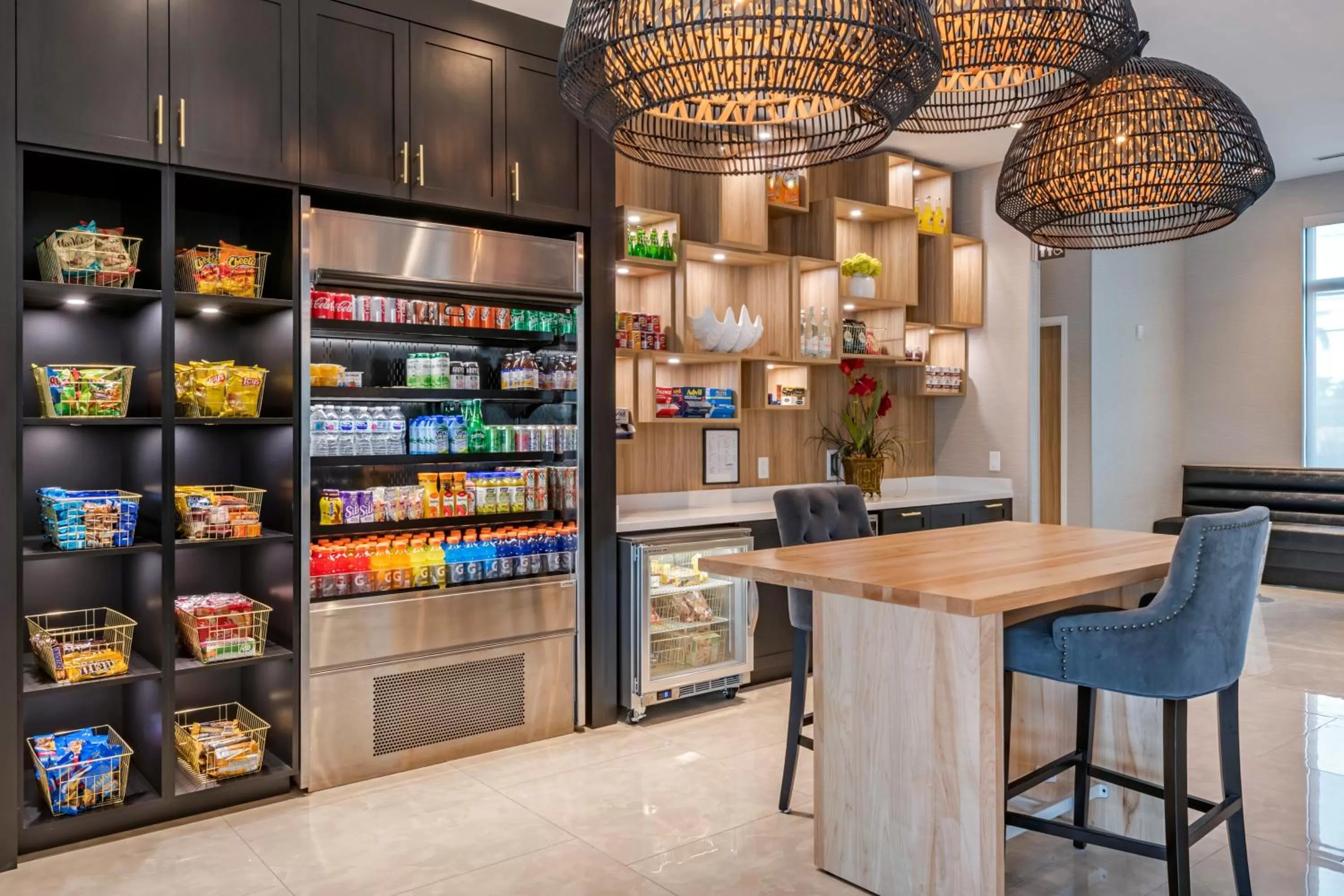 Food and drinks in Cambria Hotel Fort Lauderdale Beach