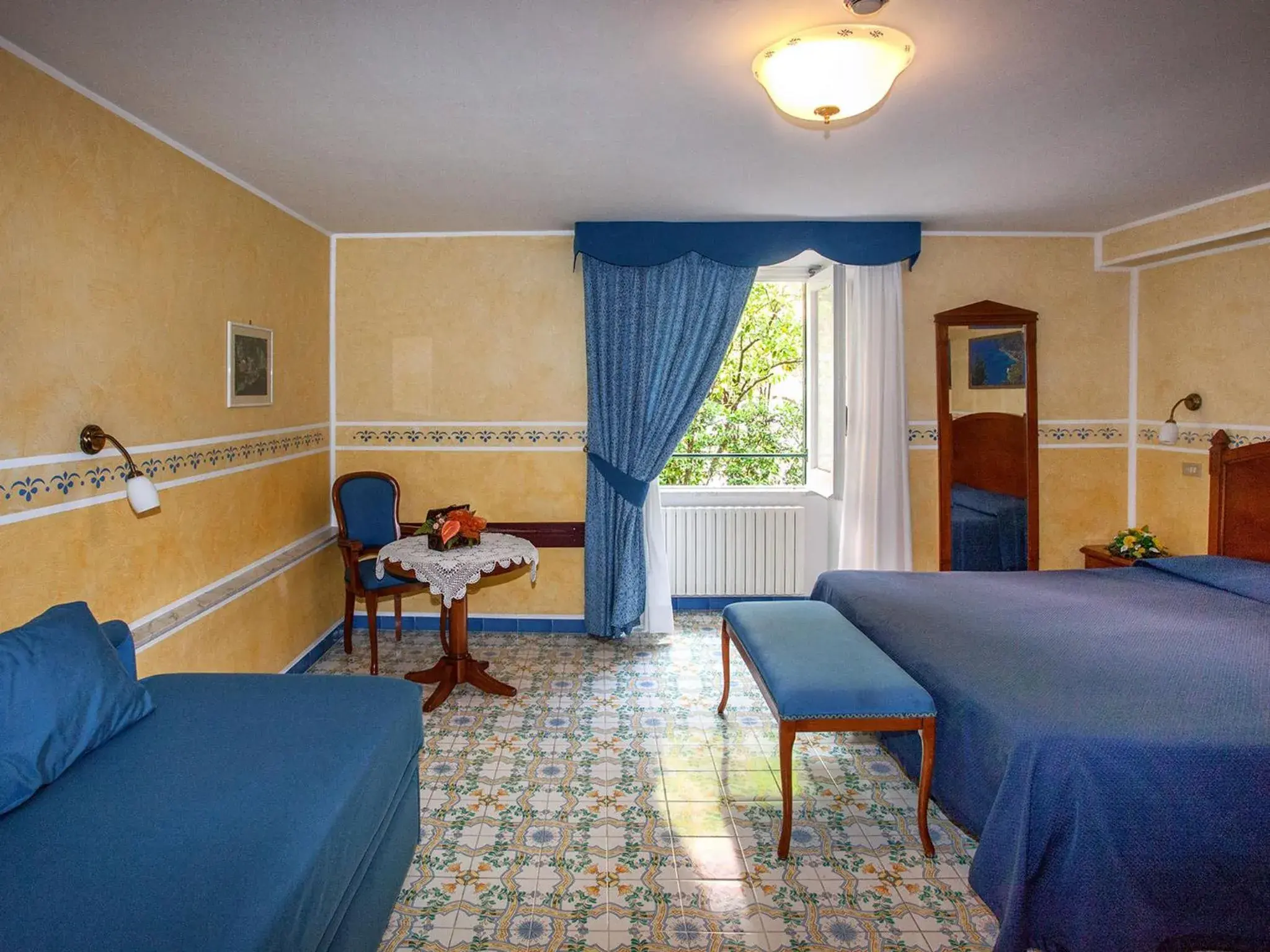 Bedroom in Hotel Amalfi