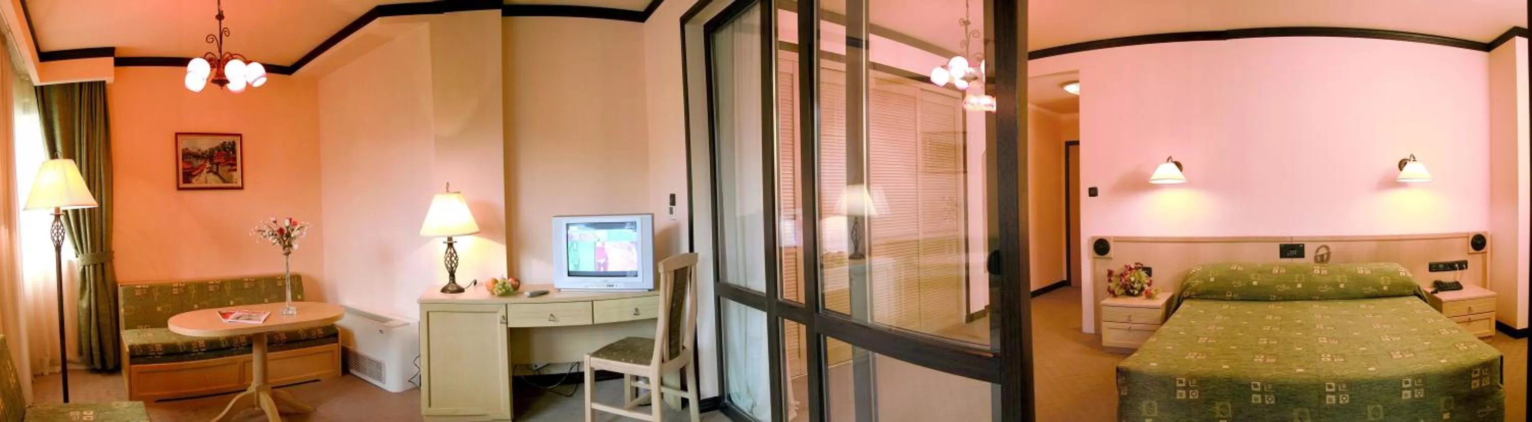 Living room, Bed in Hotel Orphey