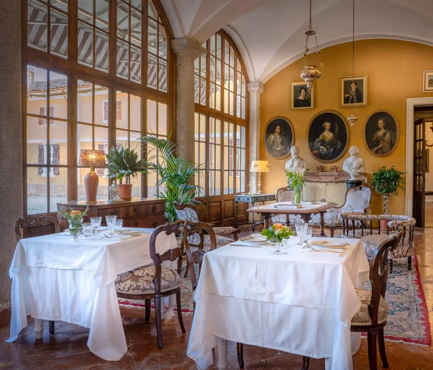 Breakfast, Restaurant/Places to Eat in Palazzo Cavagna Sangiuliani