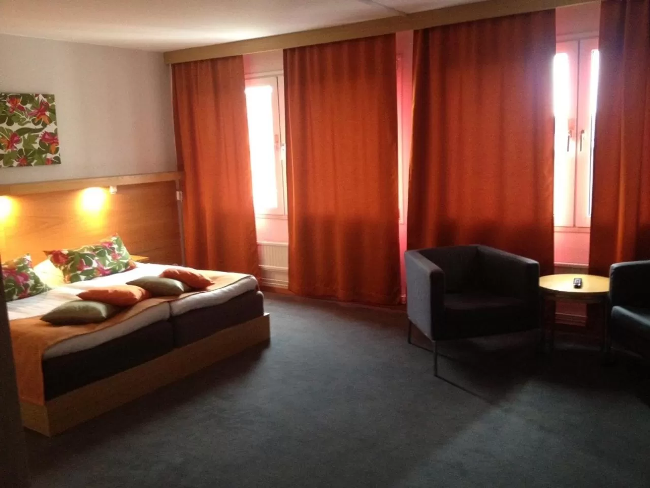 Photo of the whole room, Bed in Kumla Hotel