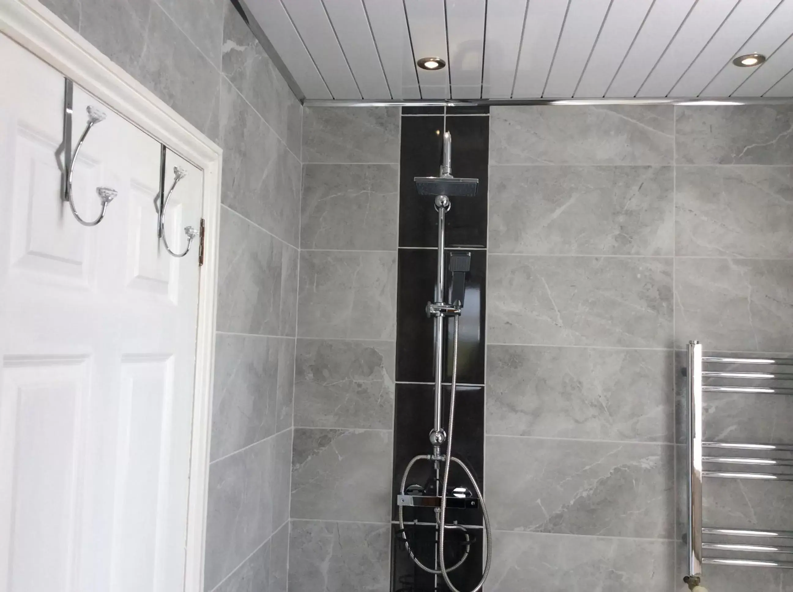 Bathroom in Alma Lodge Guest House