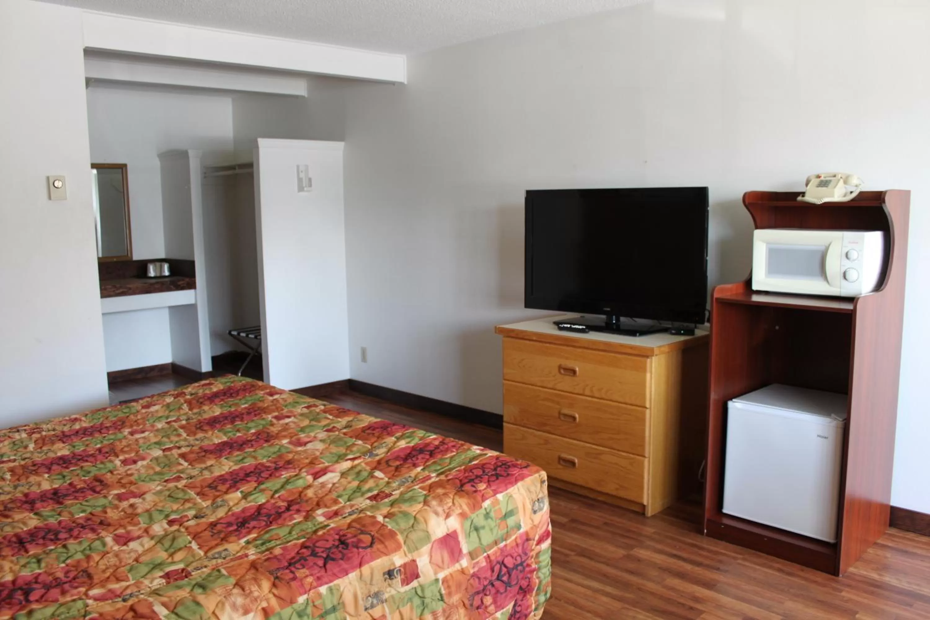 Room Photo in Motel 101