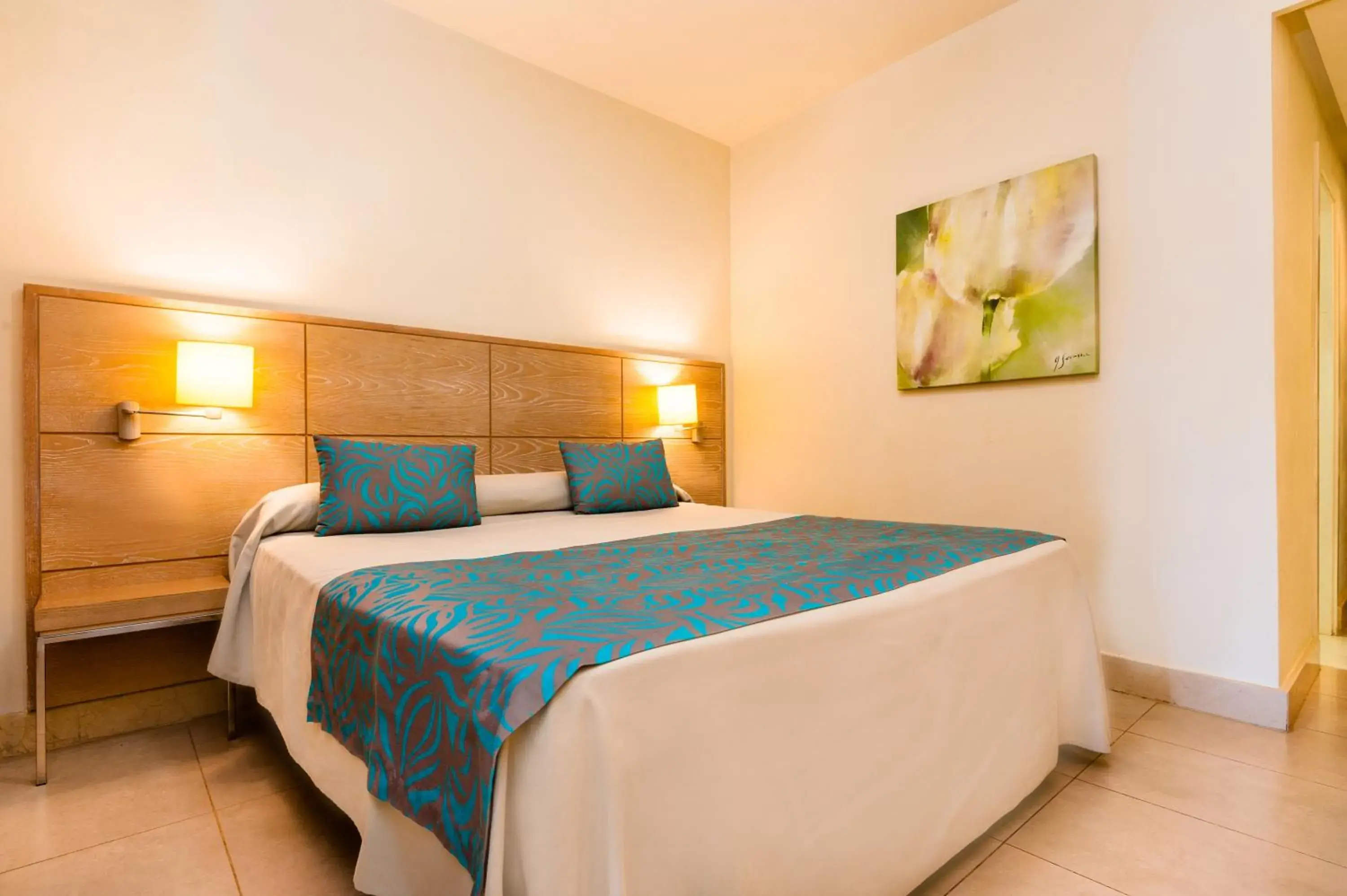 Bed in Kn Hotel Arenas del Mar Adults Only