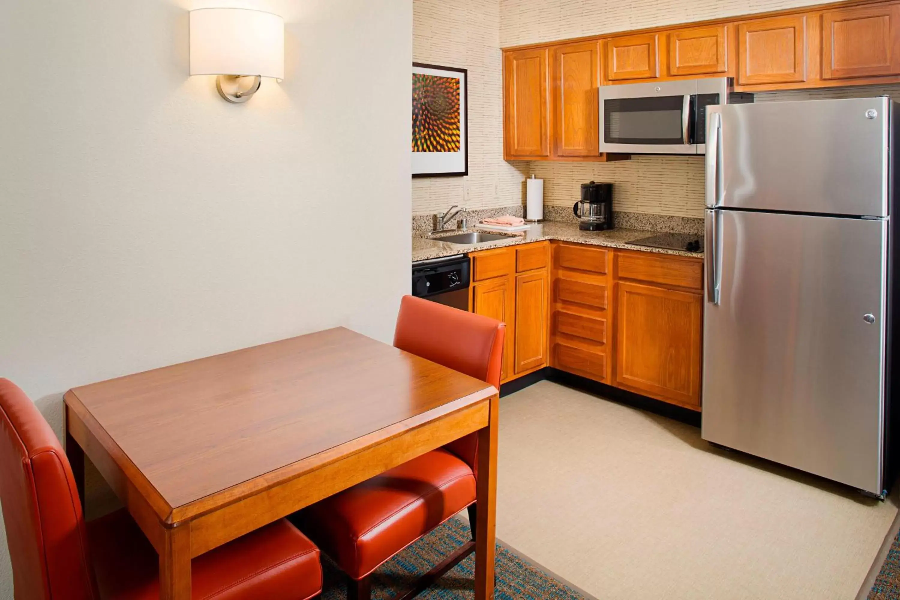 Kitchen or kitchenette, Kitchen/Kitchenette in Residence Inn Dallas Park Central