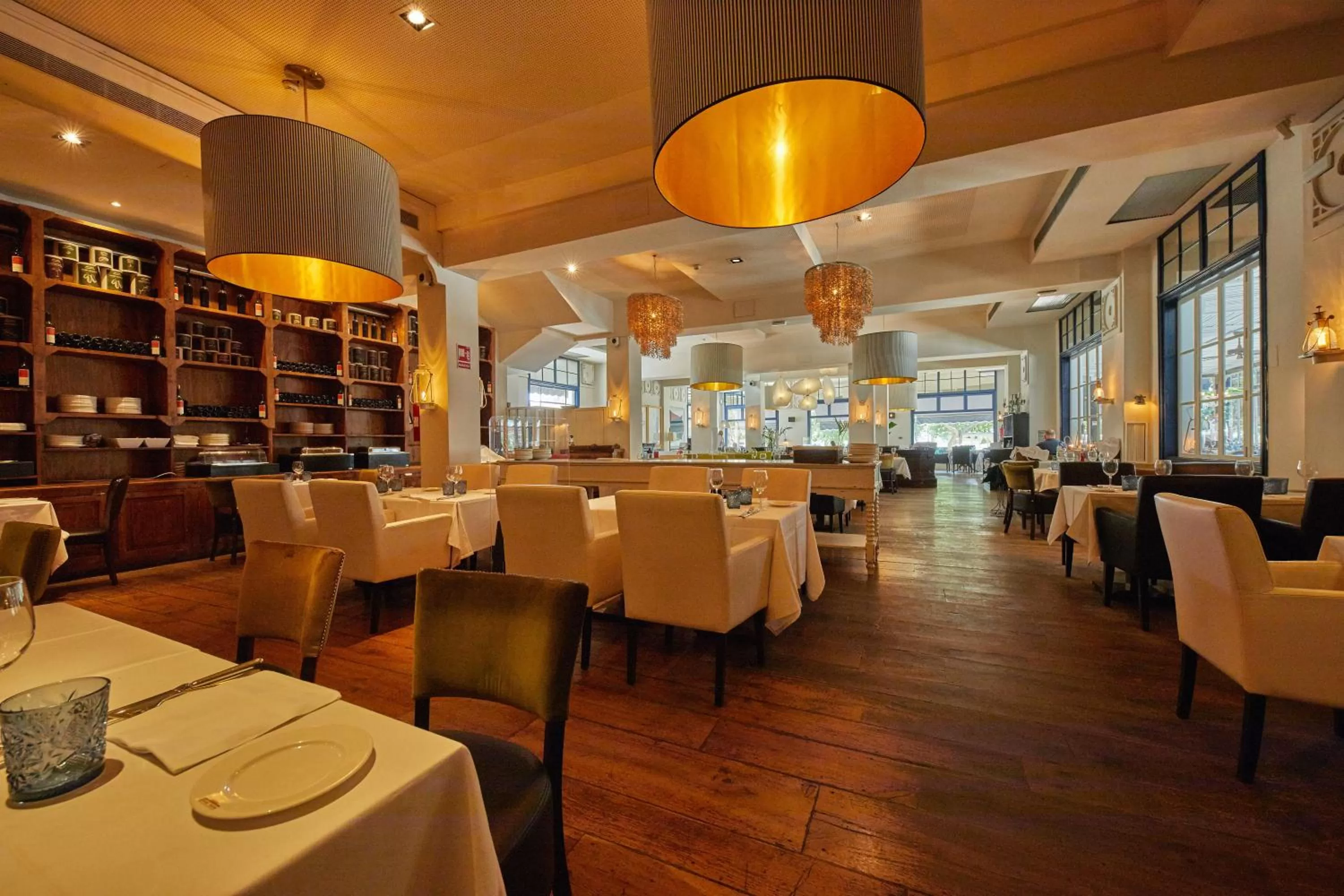 Restaurant/places to eat in Hotel Trias