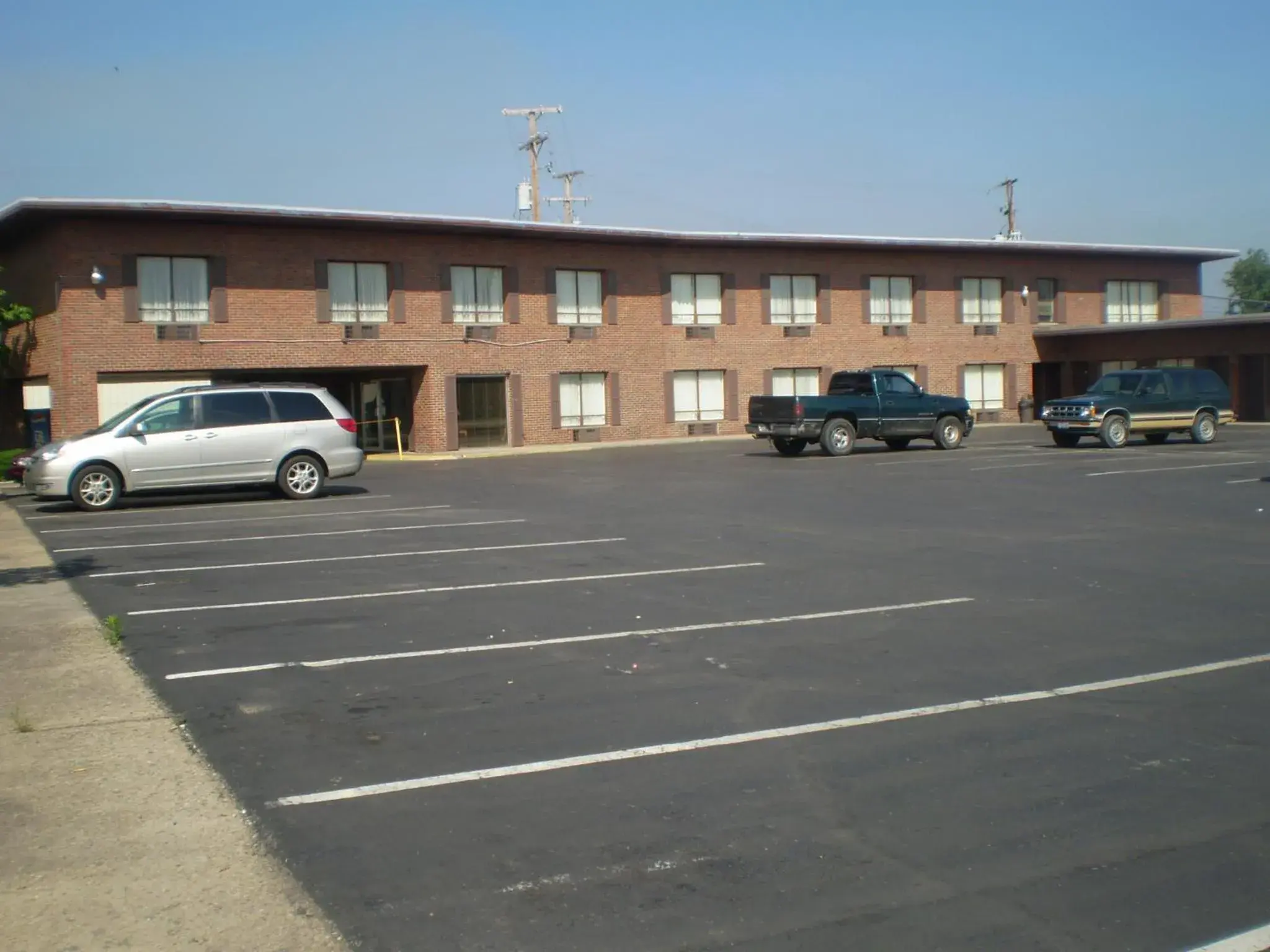 Property Building in Executive Inn Chillicothe