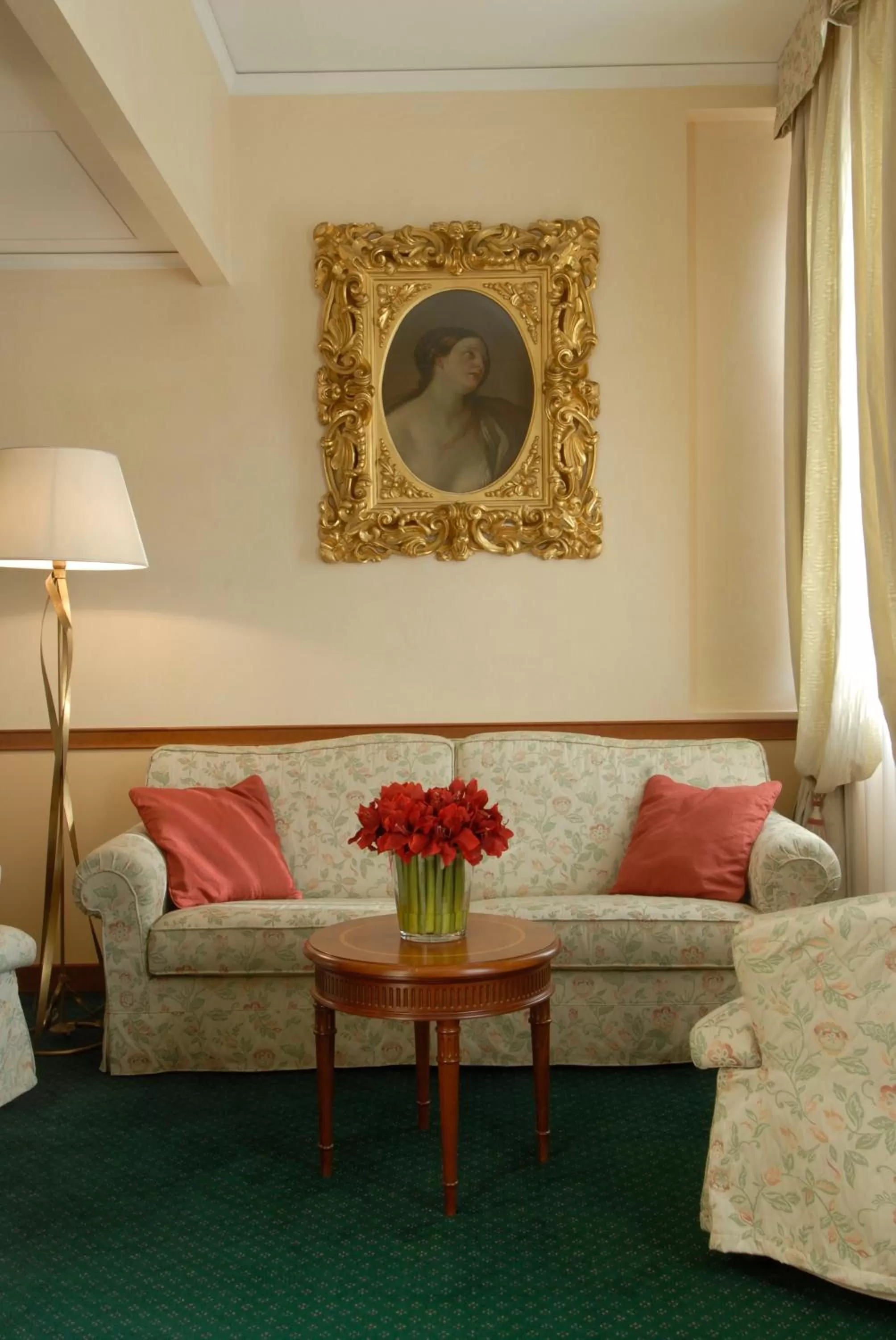 Seating area in Hotel degli Orafi