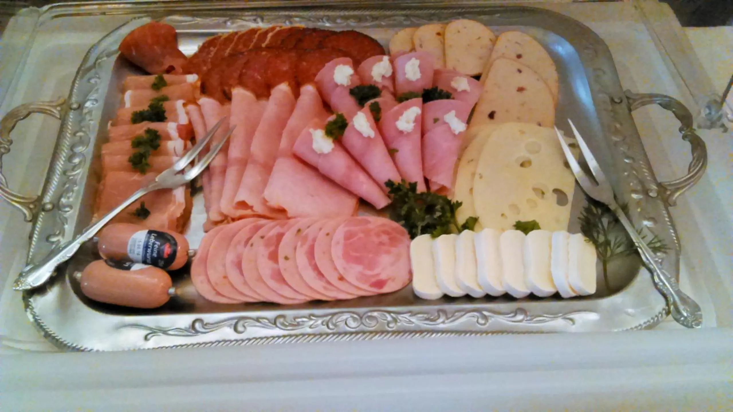 Buffet breakfast in Waldgaststätte Sennhütte