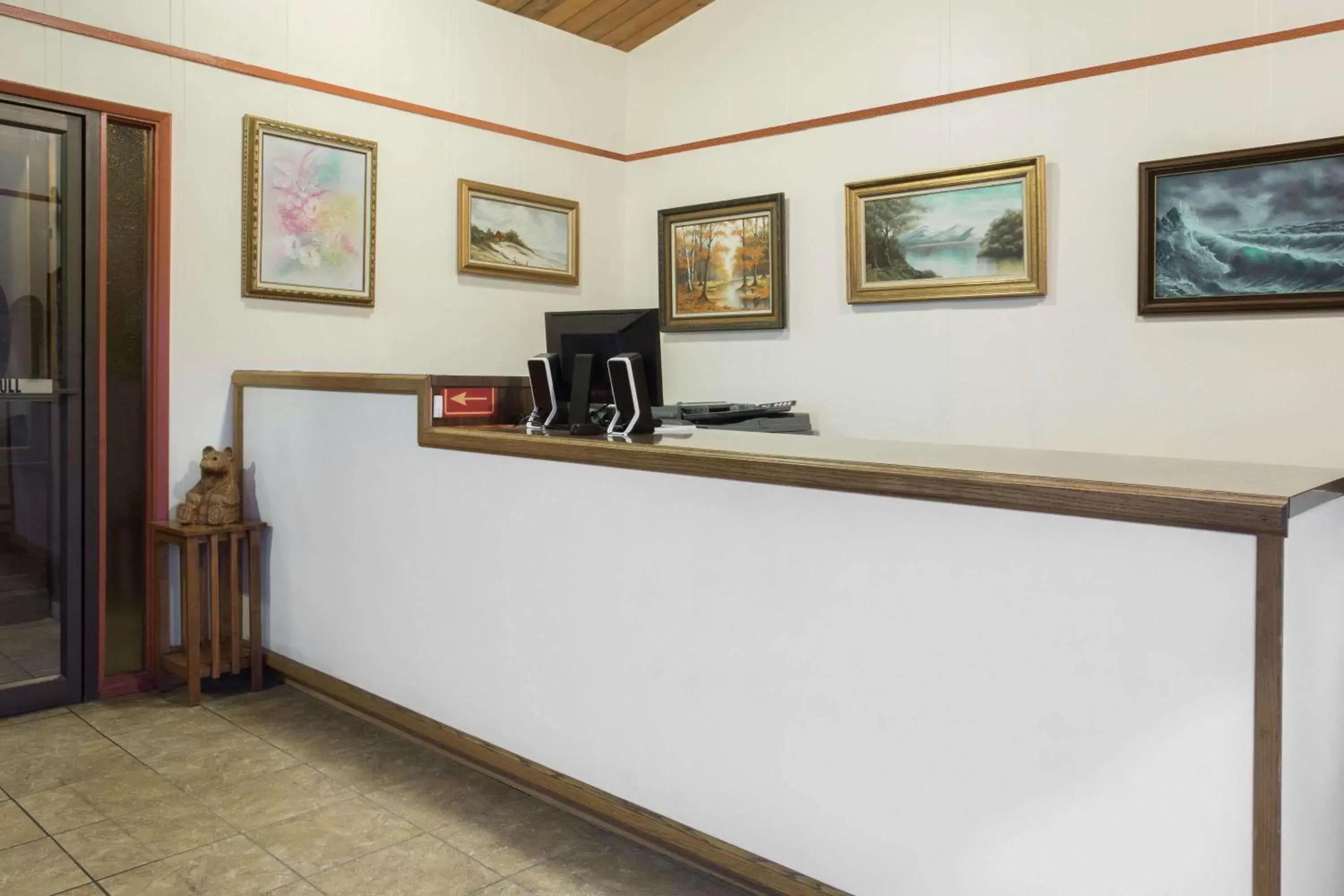 Lobby or reception in Knights Inn Boardman Lobby or reception in Knights Inn Boardman