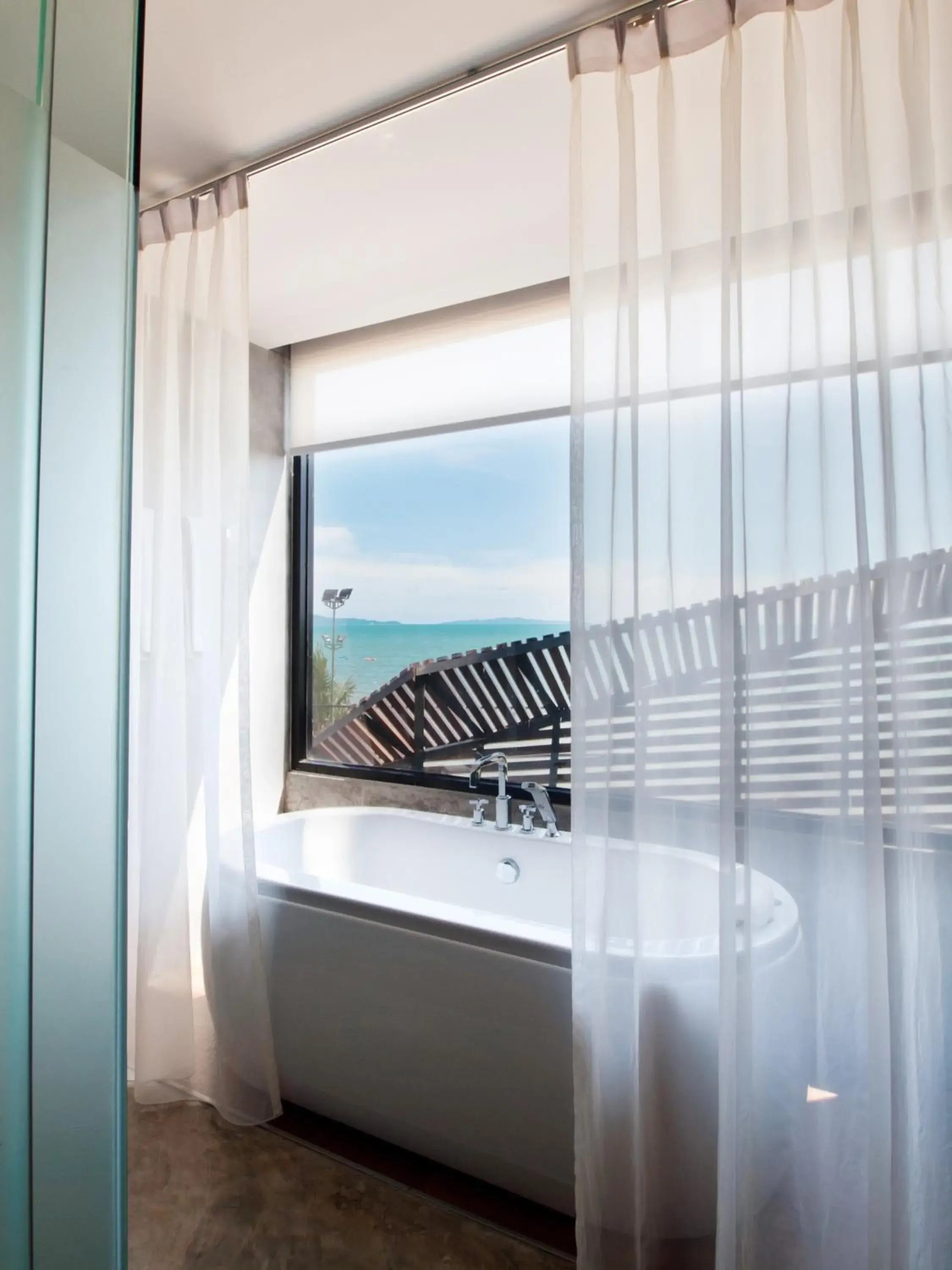 Bathroom, Sea View in The Now Hotel - SHA Extra Plus