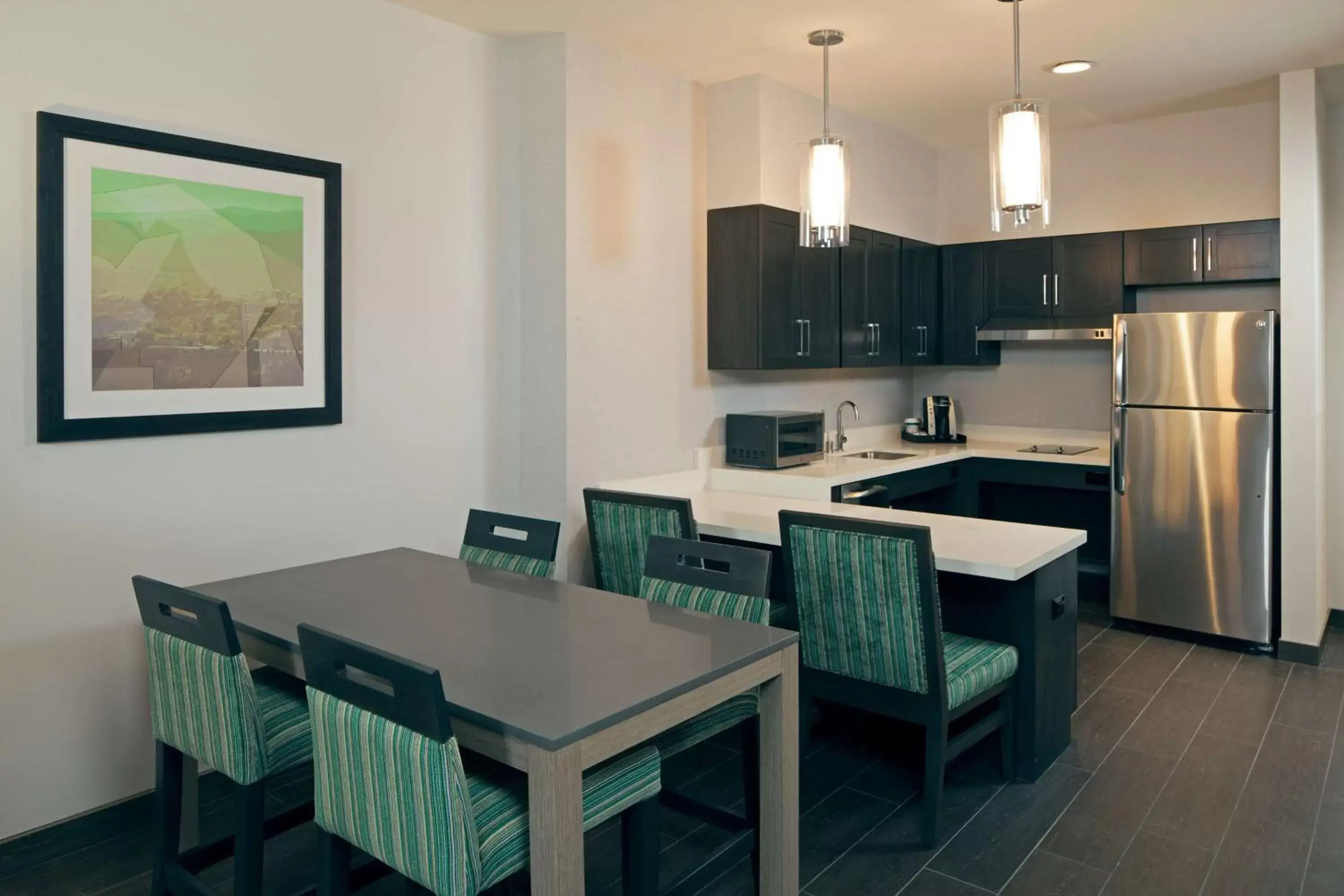 Kitchen or kitchenette, Dining Area in Homewood Suites By Hilton Los Angeles International Airport