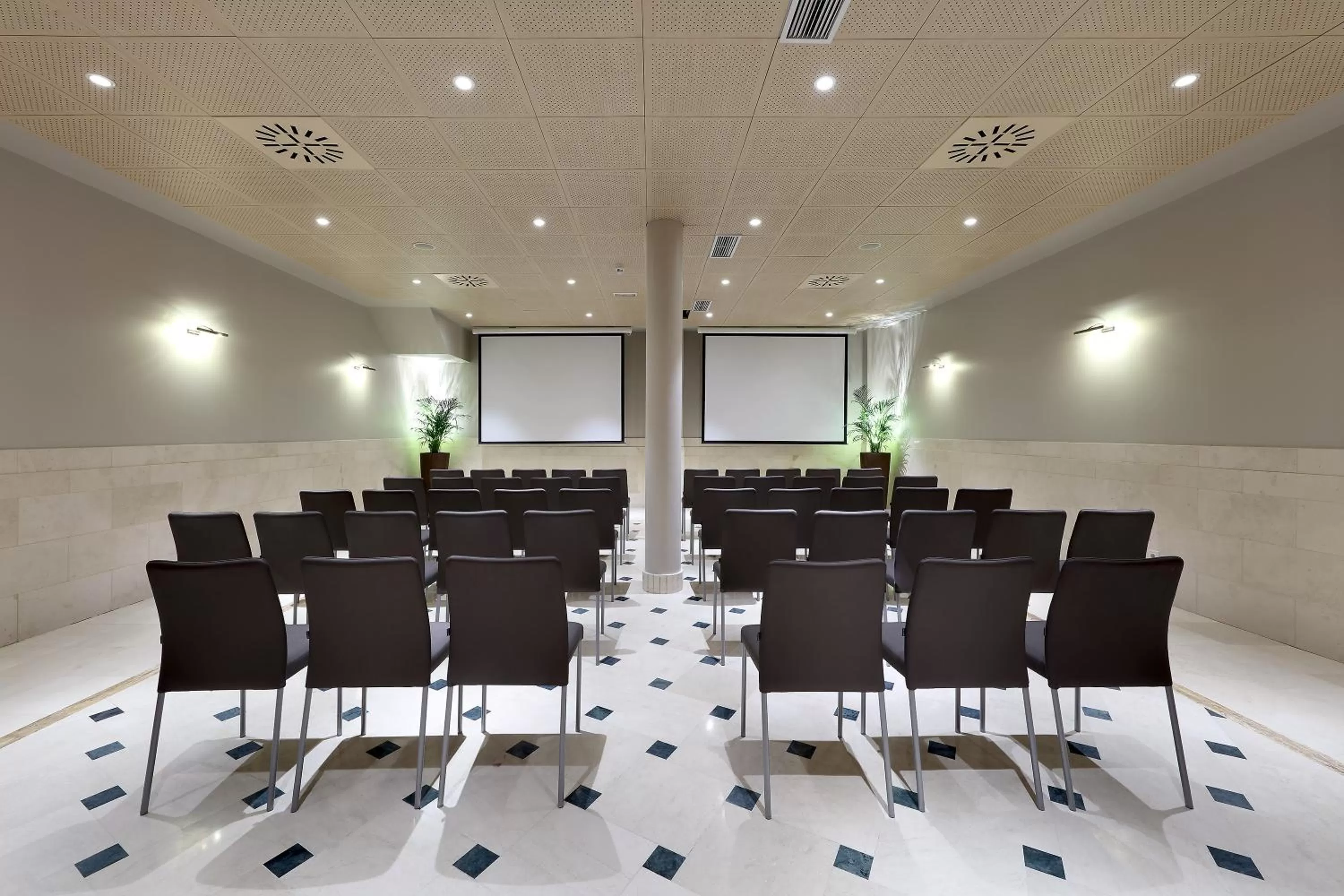 Business facilities in Eurostars Casa de la Lírica