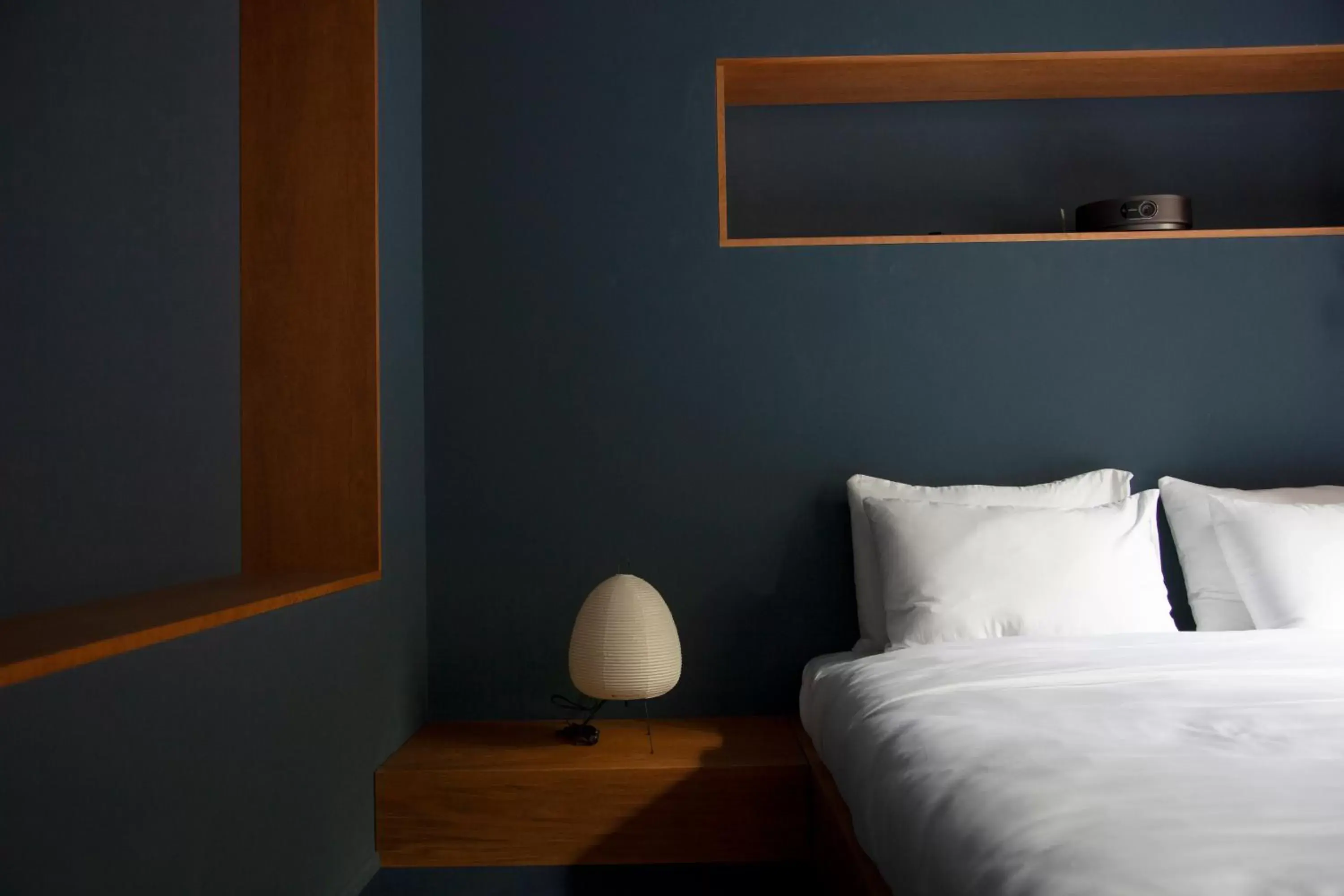 Bedroom, Bed in Blueberry Nights Bedroom, Bed in Blueberry Nights