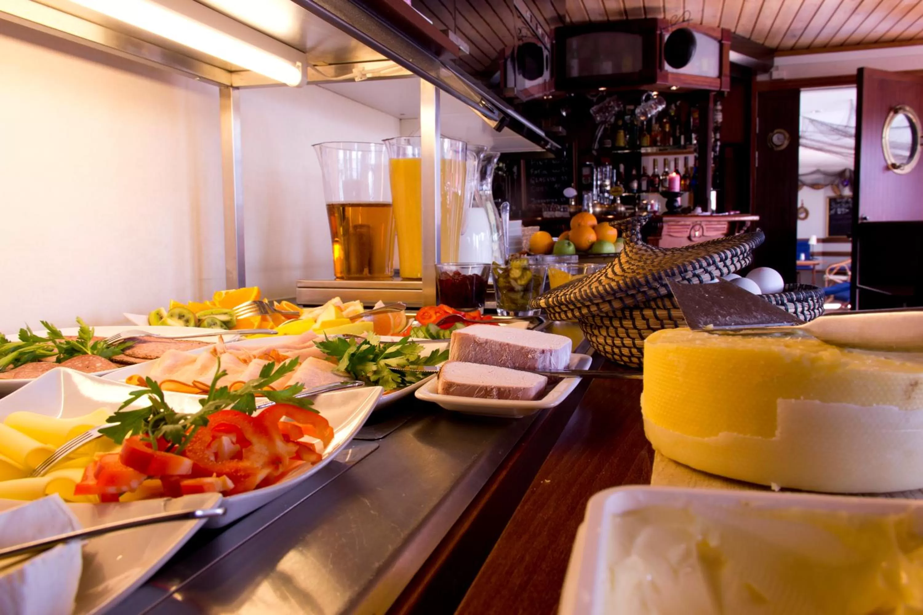 Buffet breakfast in Treetop Spa Hangout & Hotel