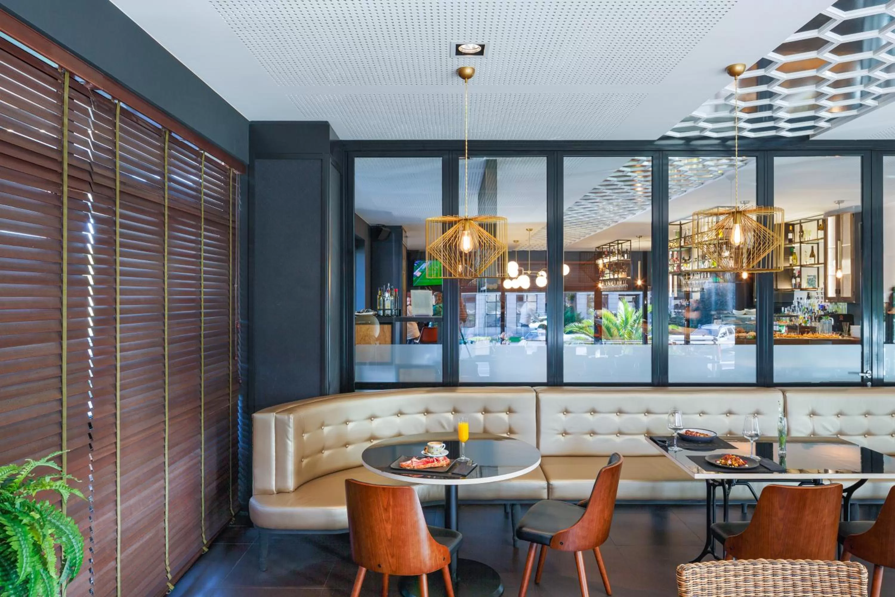 Lounge or bar in Ibis Styles A Coruna